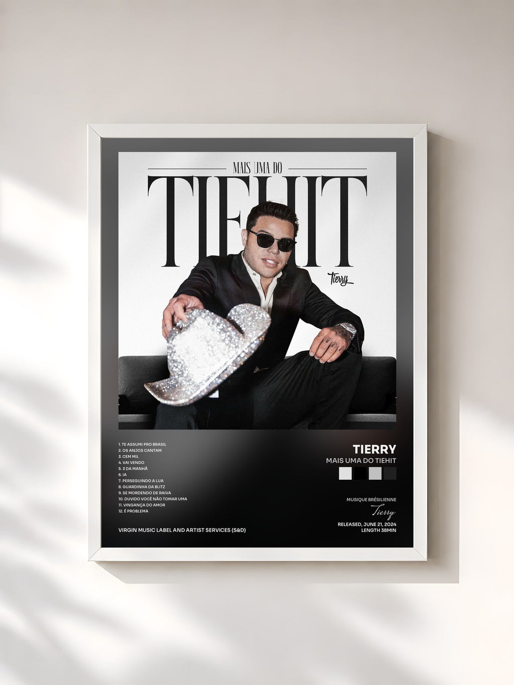 #blanc Tableau de l'album Mais Uma Do TieHIT de Tierry, cadre blanc, imprimé et encadré en France