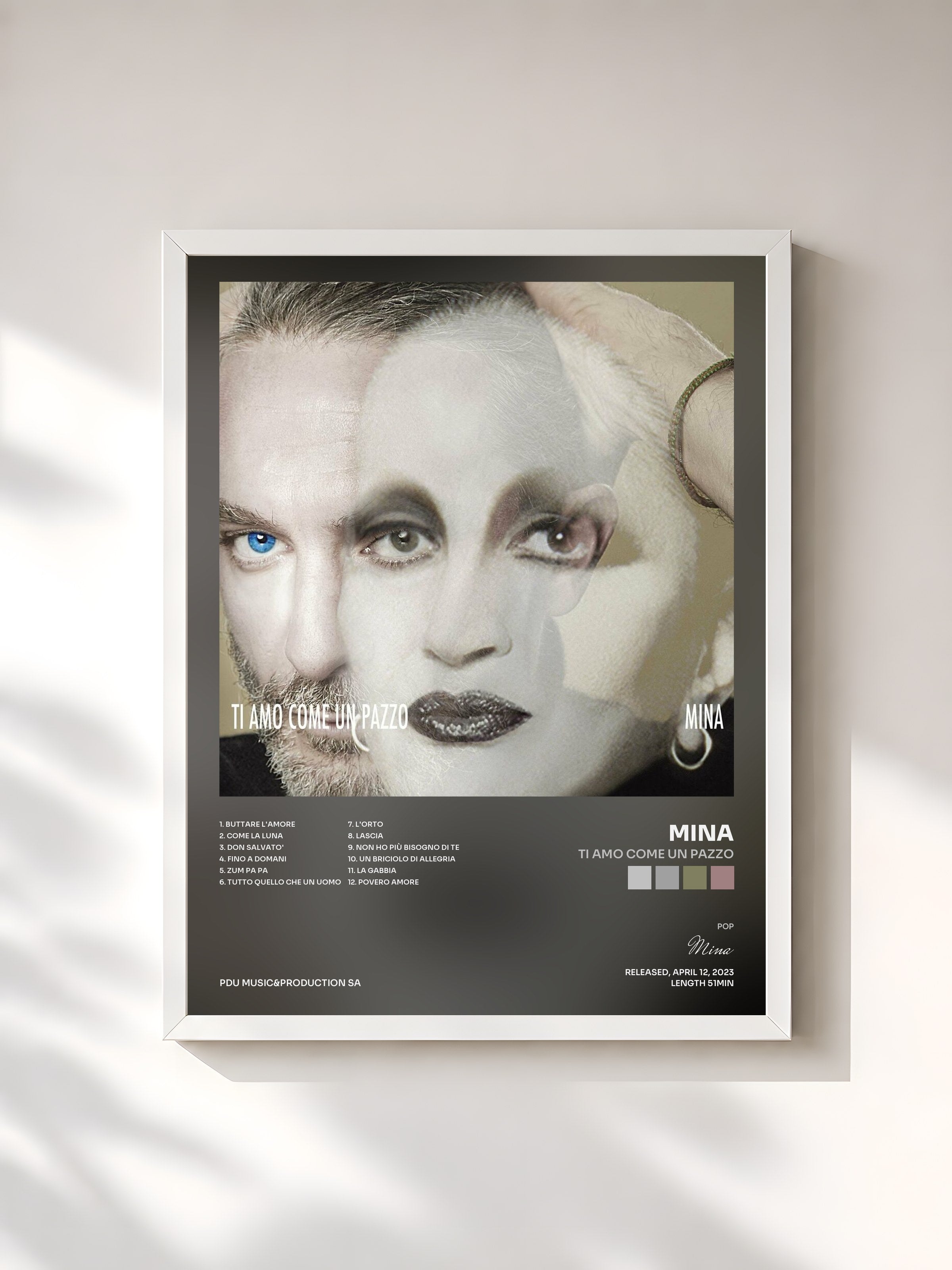 #blanc Tableau de l'album Ti amo come un pazzo de Mina, cadre blanc, imprimé et encadré en France