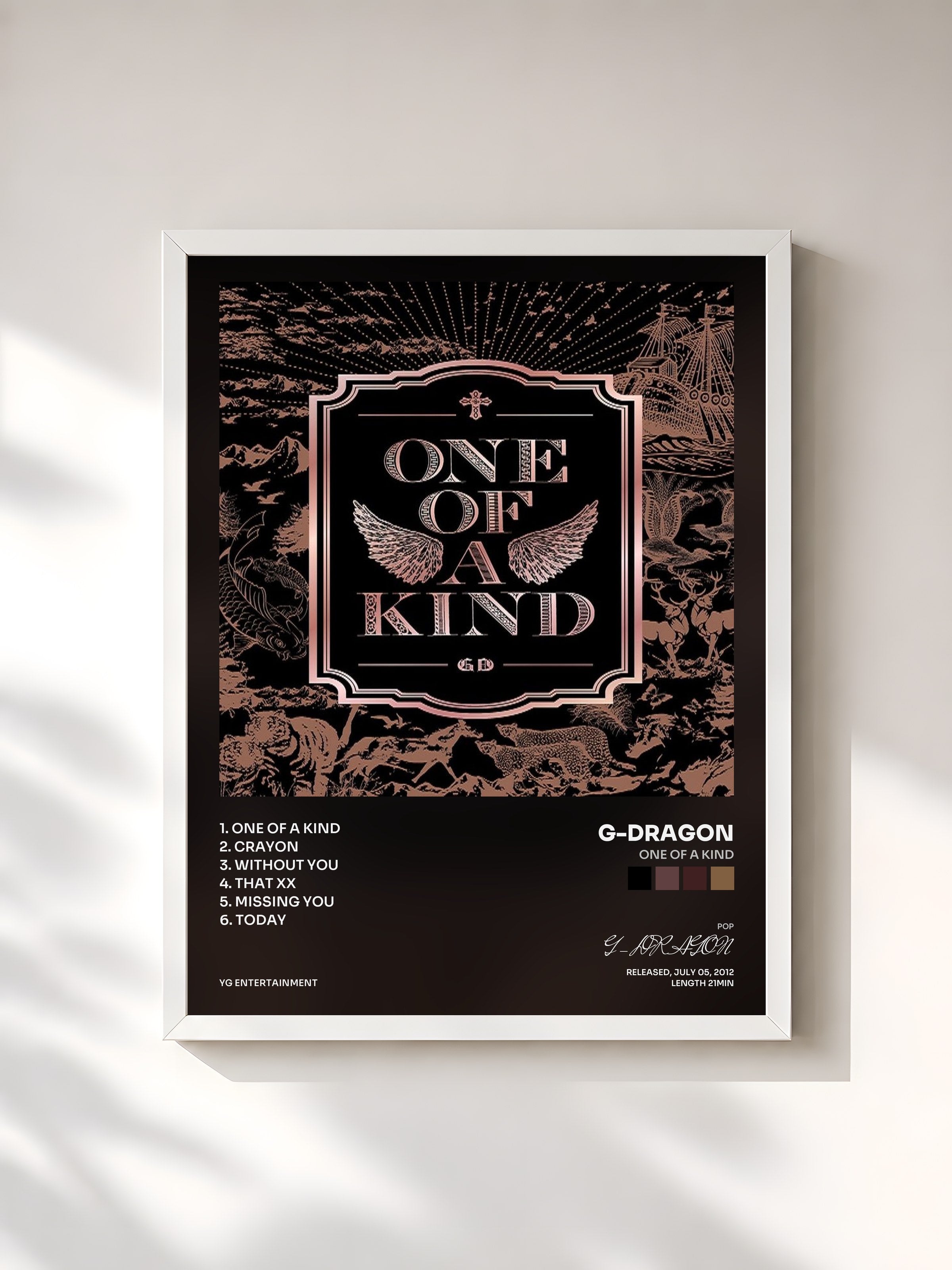 #blanc Tableau de l'album One of a Kind de G-DRAGON, cadre blanc, imprimé et encadré en France