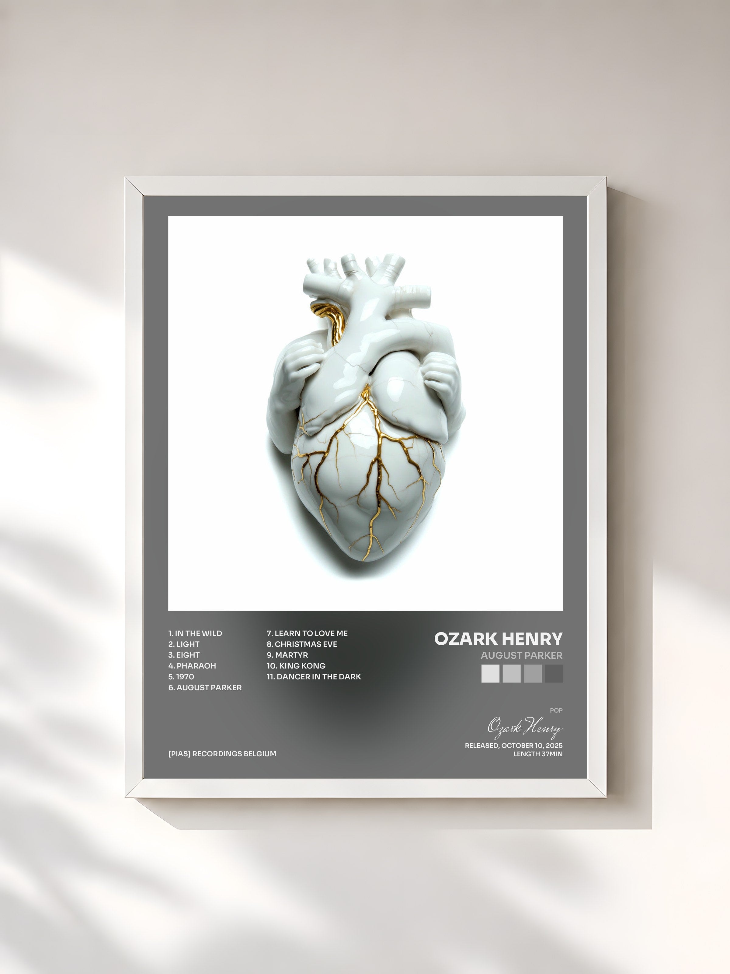#blanc Tableau de l'album August Parker de Ozark Henry, cadre blanc, imprimé et encadré en France