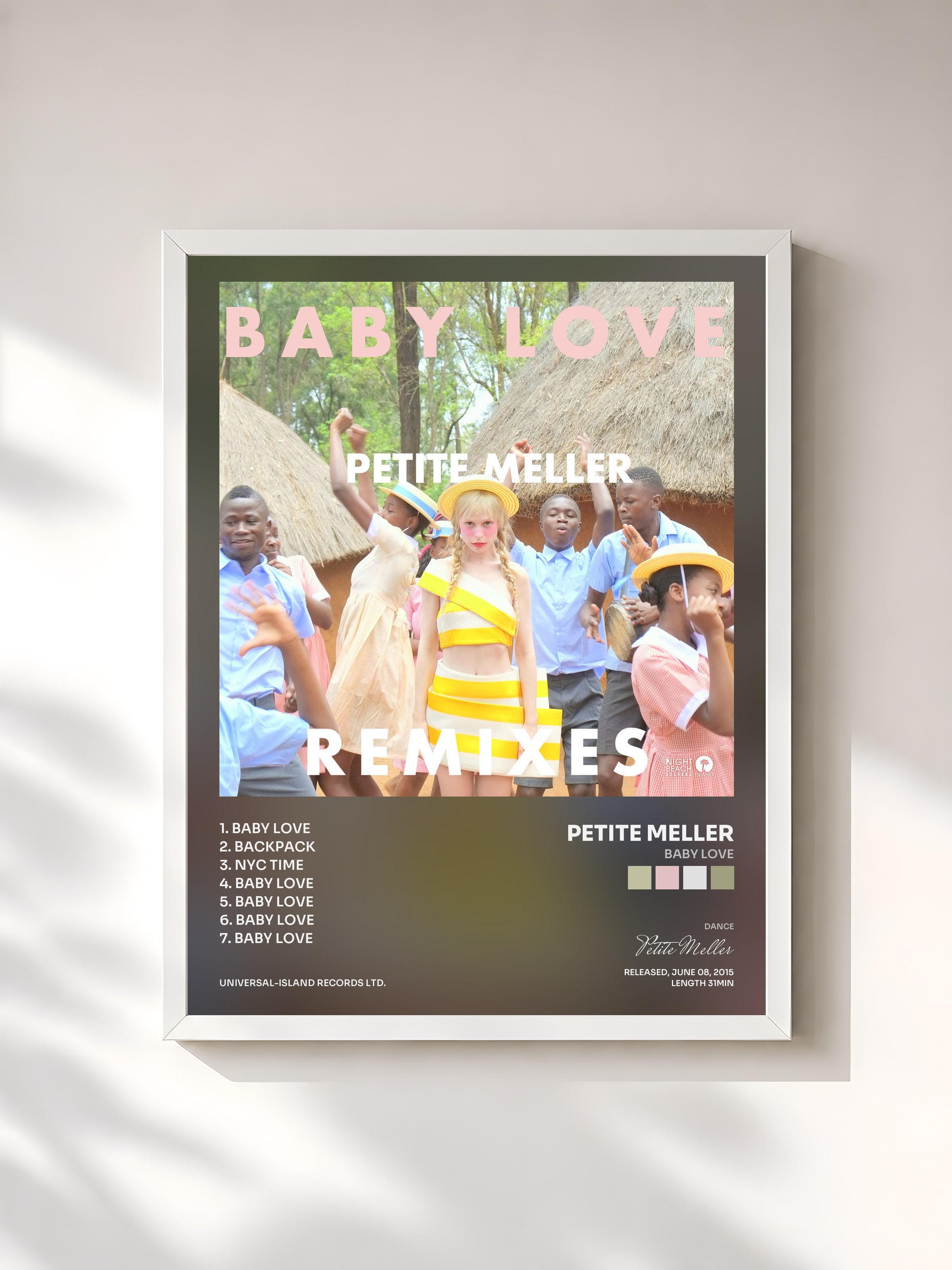 #blanc Tableau de l'album Baby Love de Petite Meller, cadre blanc, imprimé et encadré en France