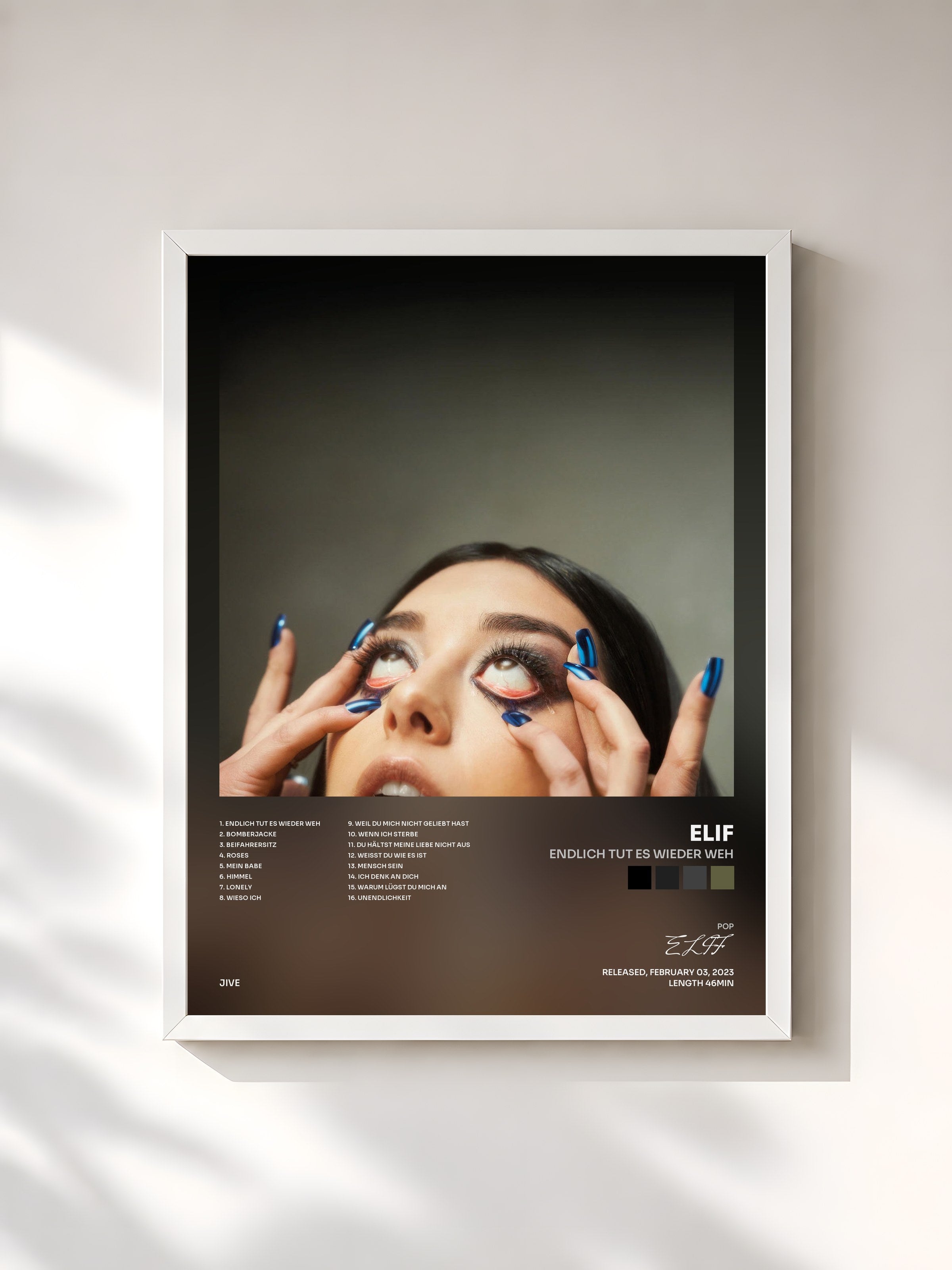 #blanc Tableau de l'album ENDLICH TUT ES WIEDER WEH de ELIF, cadre blanc, imprimé et encadré en France