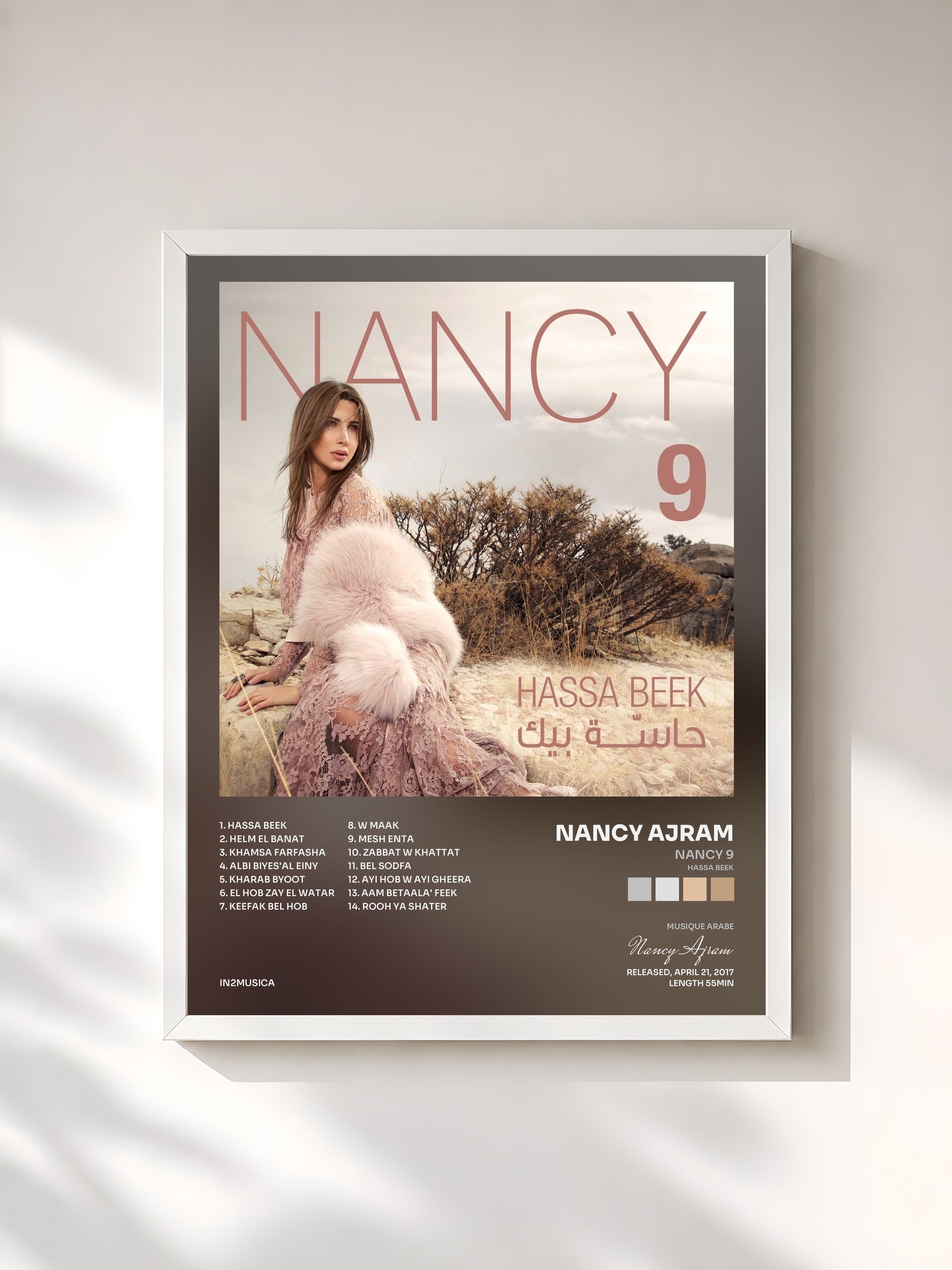 #blanc Tableau de l'album Nancy 9 (Hassa Beek) de Nancy Ajram, cadre blanc, imprimé et encadré en France