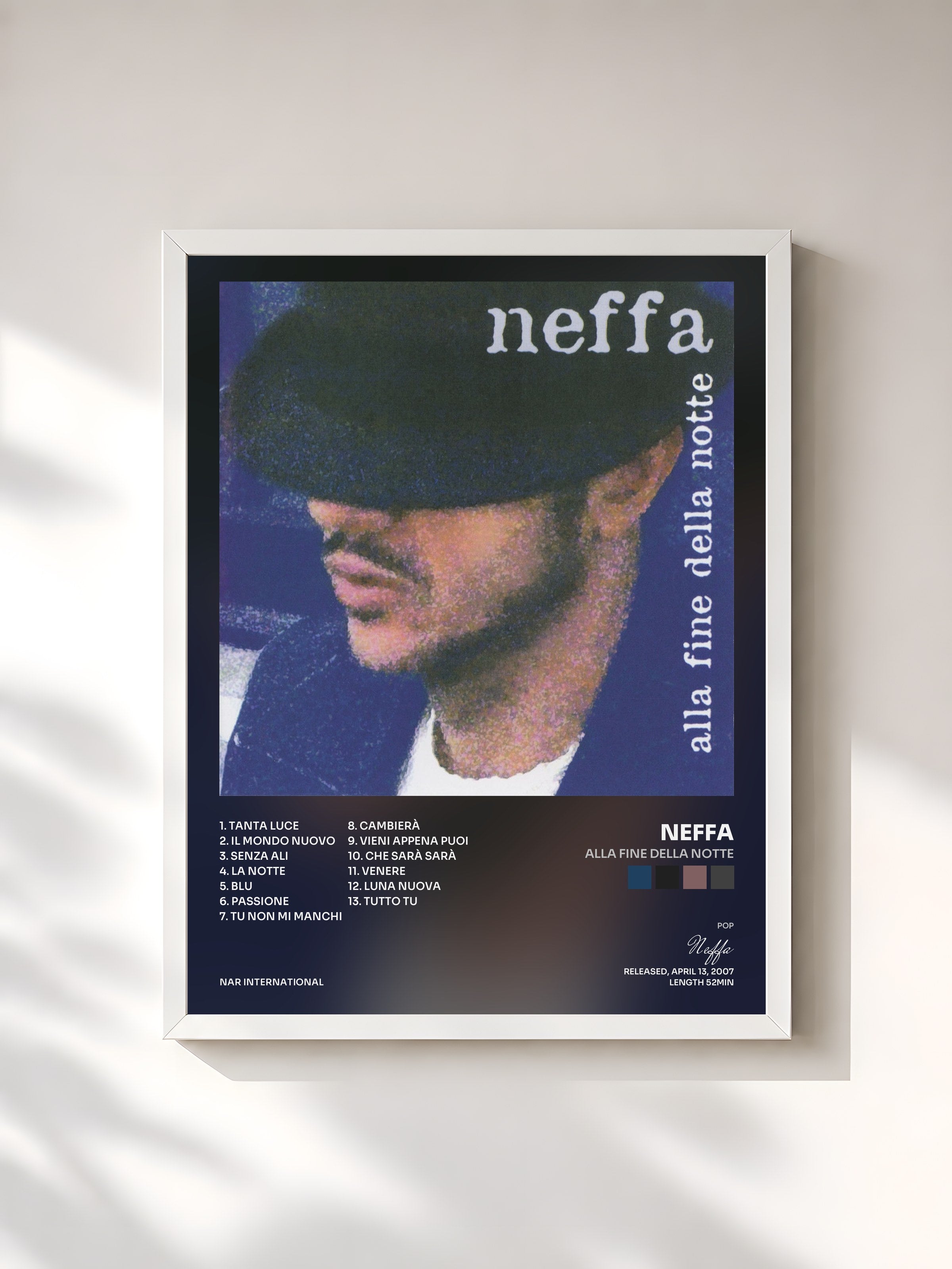 #blanc Tableau de l'album Alla Fine Della Notte de Neffa, cadre blanc, imprimé et encadré en France