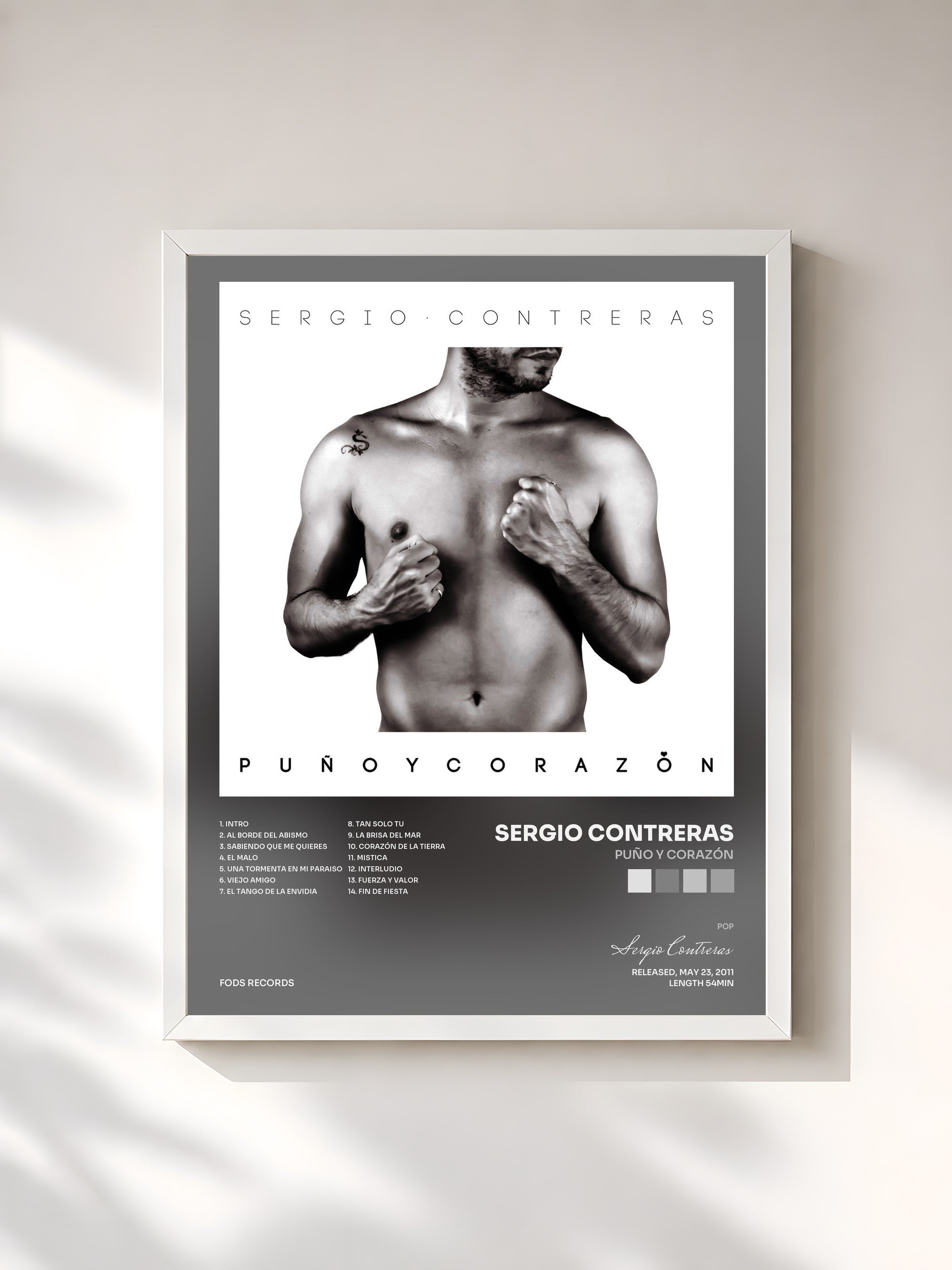 #blanc Tableau de l'album Puño y Corazón de Sergio Contreras, cadre blanc, imprimé et encadré en France