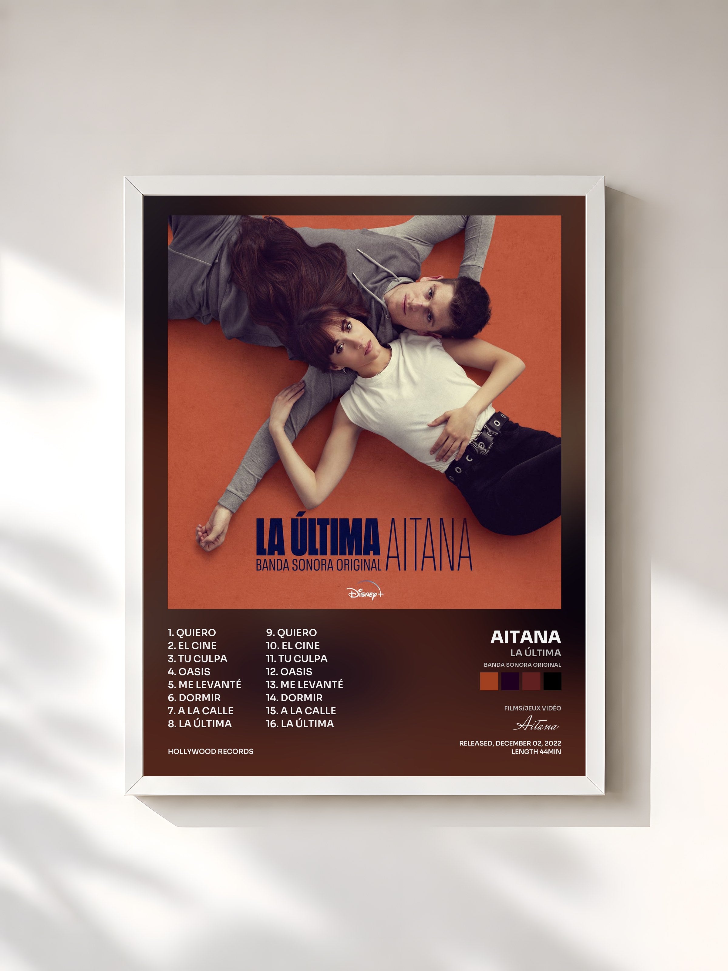 #blanc Tableau de l'album La Última (Banda Sonora Original) de Aitana, cadre blanc, imprimé et encadré en France