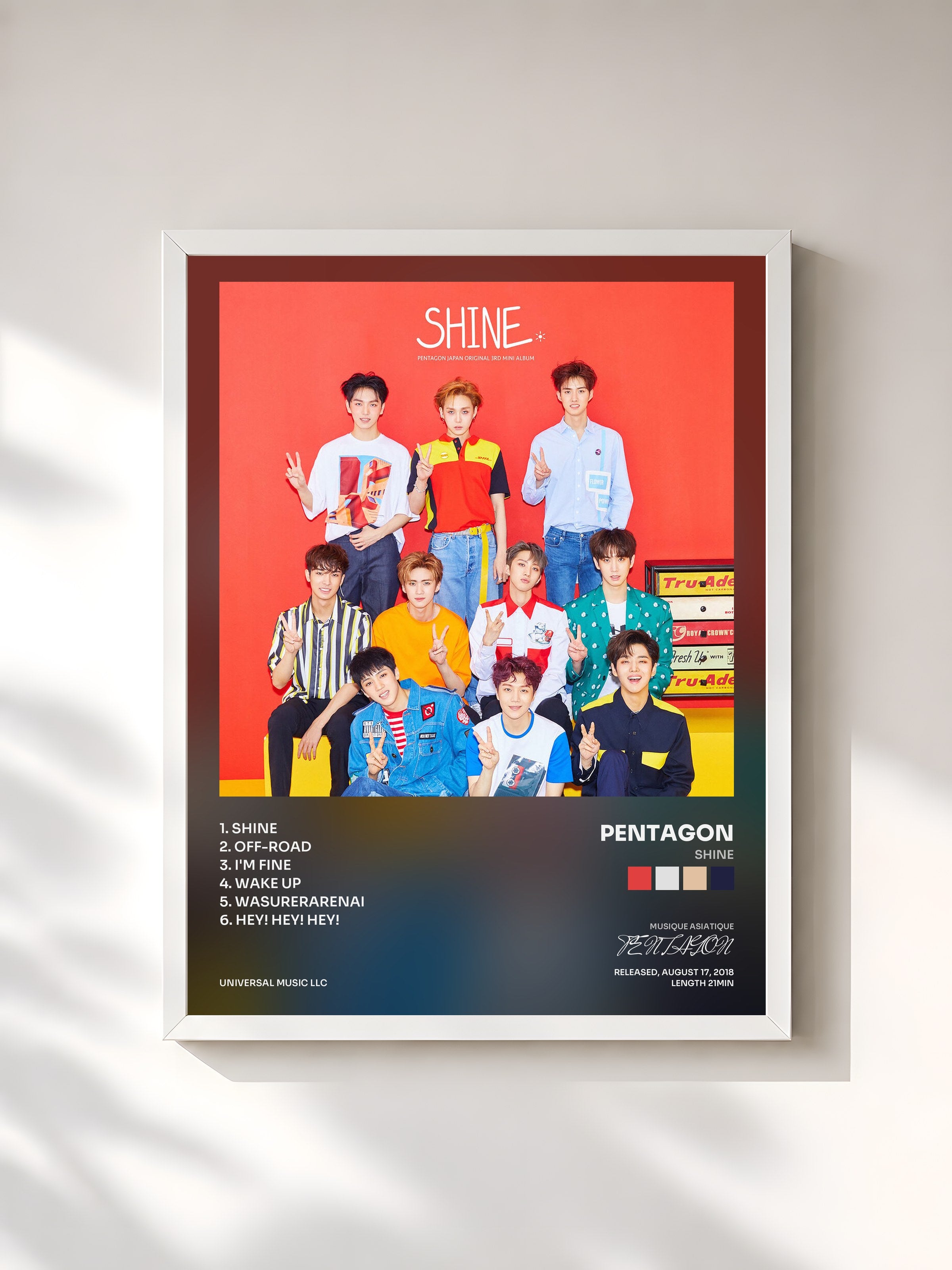 #blanc Tableau de l'album Shine de PENTAGON, cadre blanc, imprimé et encadré en France