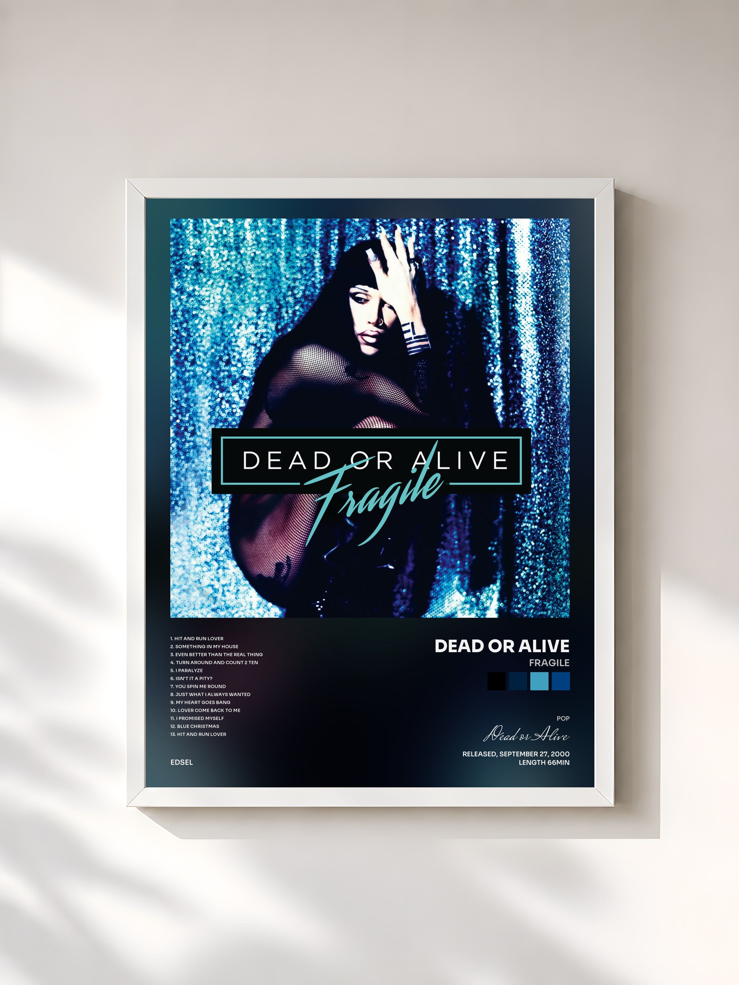 #blanc Tableau de l'album Fragile de Dead or Alive, cadre blanc, imprimé et encadré en France