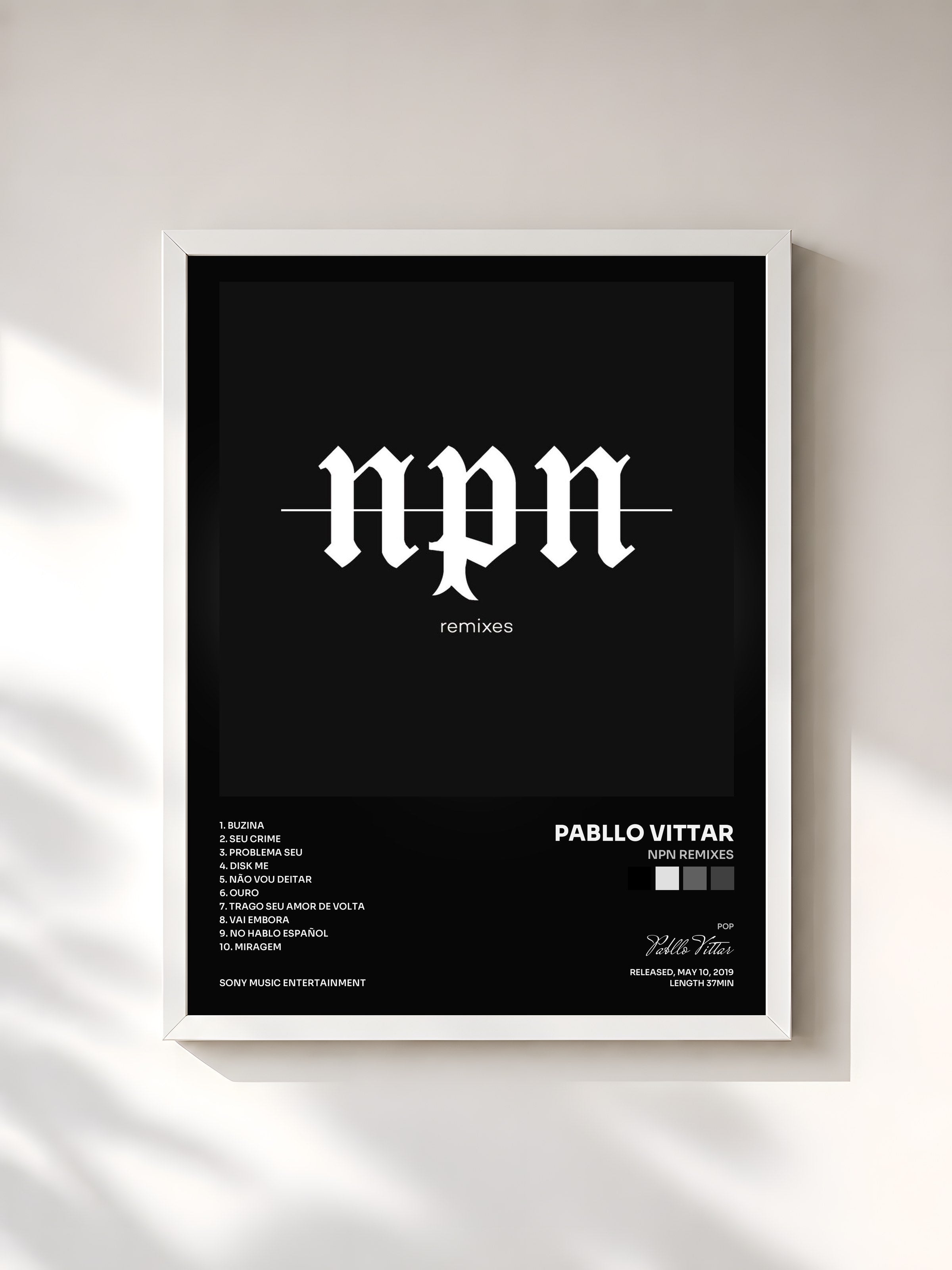 #blanc Tableau de l'album NPN Remixes de Pabllo Vittar, cadre blanc, imprimé et encadré en France