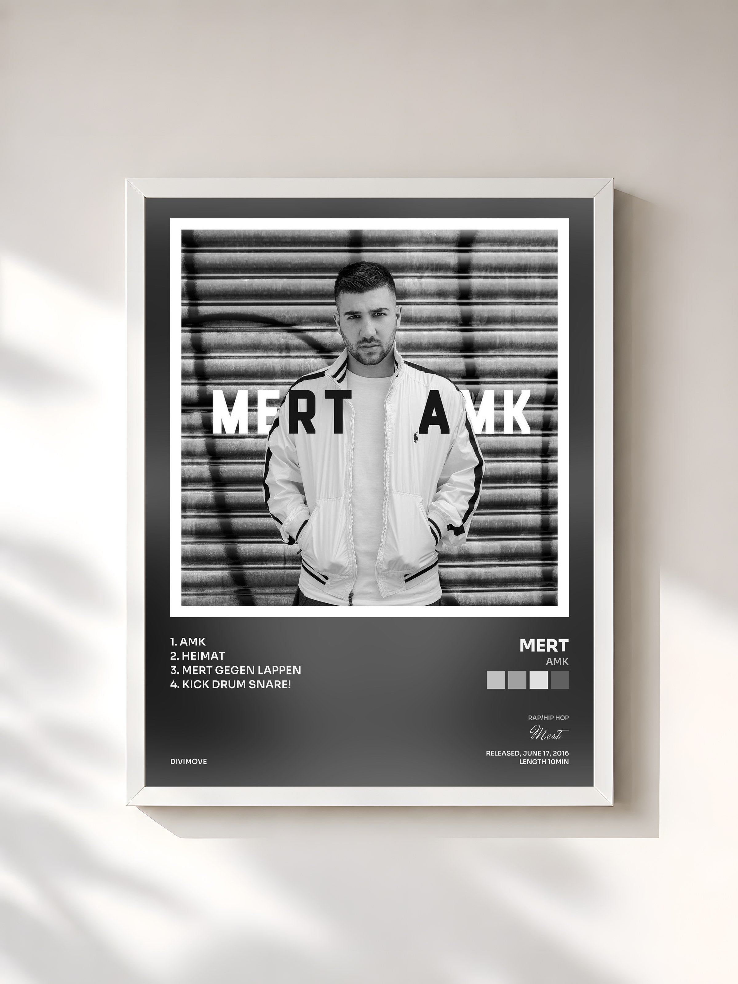 #blanc Tableau de l'album AMK de Mert, cadre blanc, imprimé et encadré en France