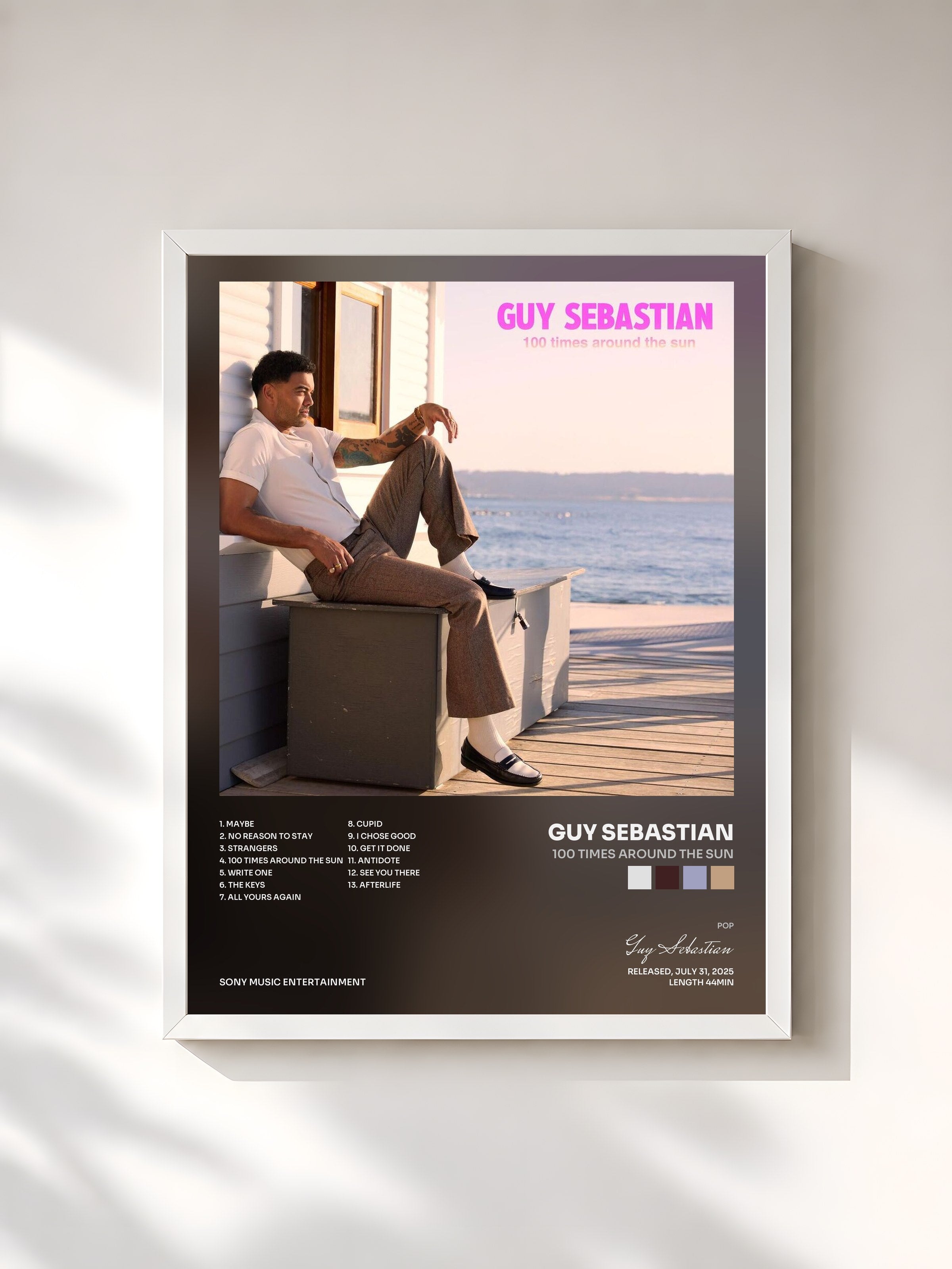 #blanc Tableau de l'album 100 Times Around the Sun de Guy Sebastian, cadre blanc, imprimé et encadré en France