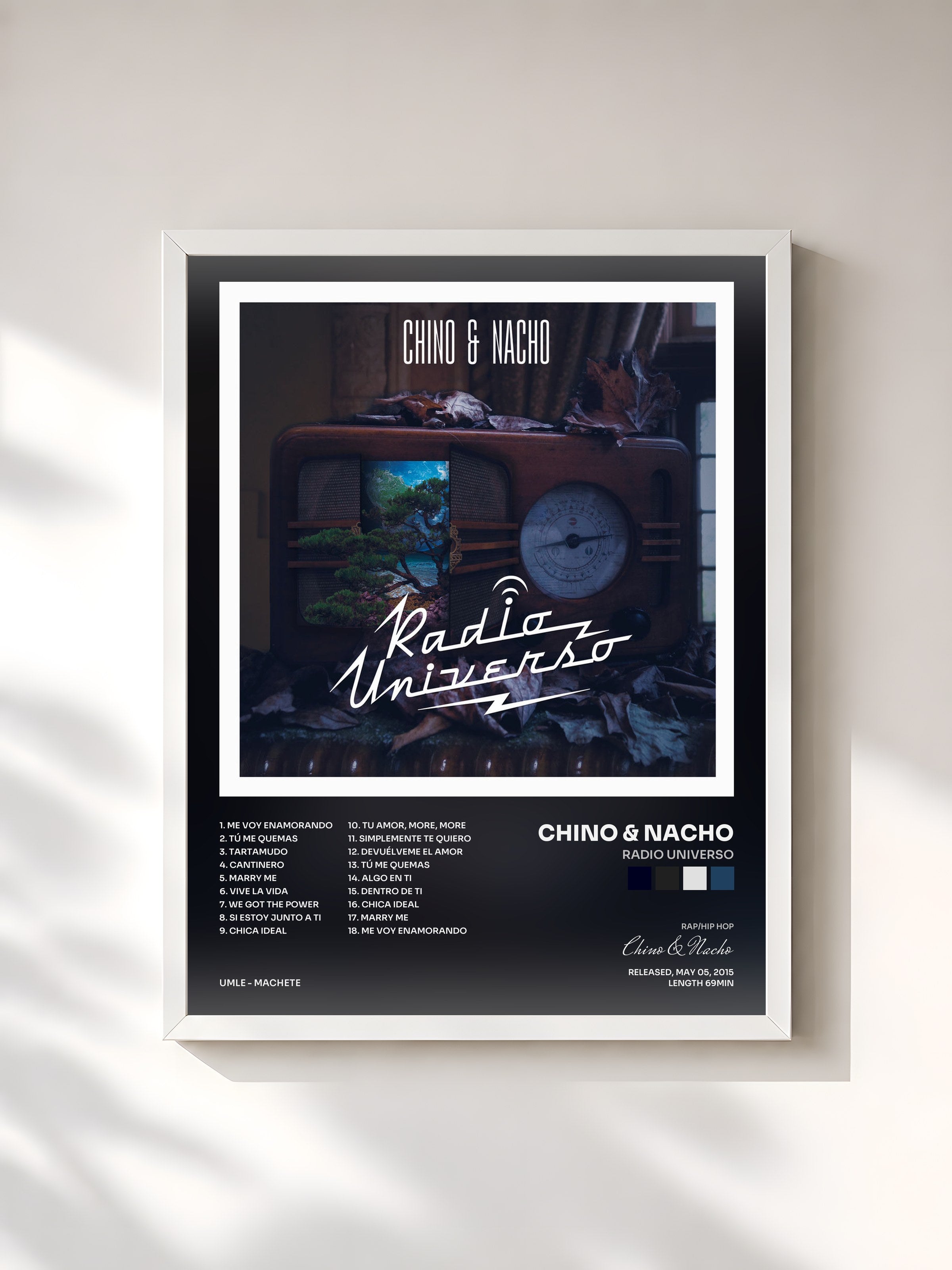 #blanc Tableau de l'album Radio Universo de Chino & Nacho, cadre blanc, imprimé et encadré en France