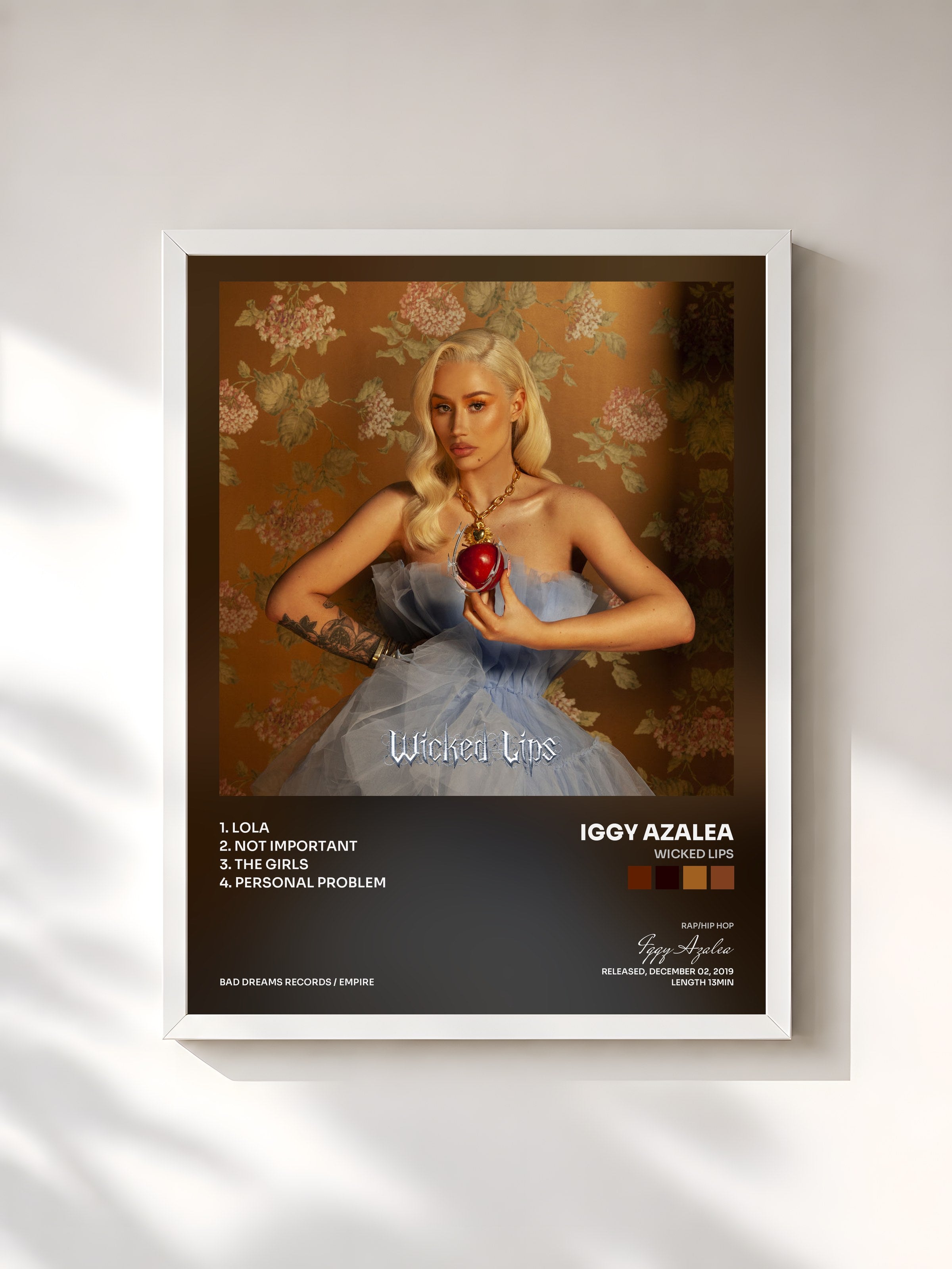 #blanc Tableau de l'album Wicked Lips de Iggy Azalea, cadre blanc, imprimé et encadré en France