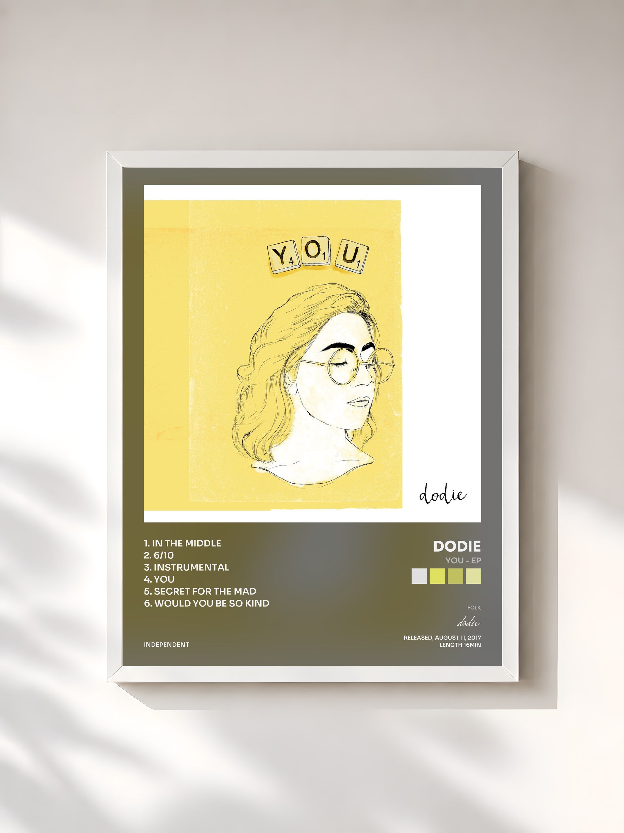 #blanc Tableau de l'album You - EP de dodie, cadre blanc, imprimé et encadré en France