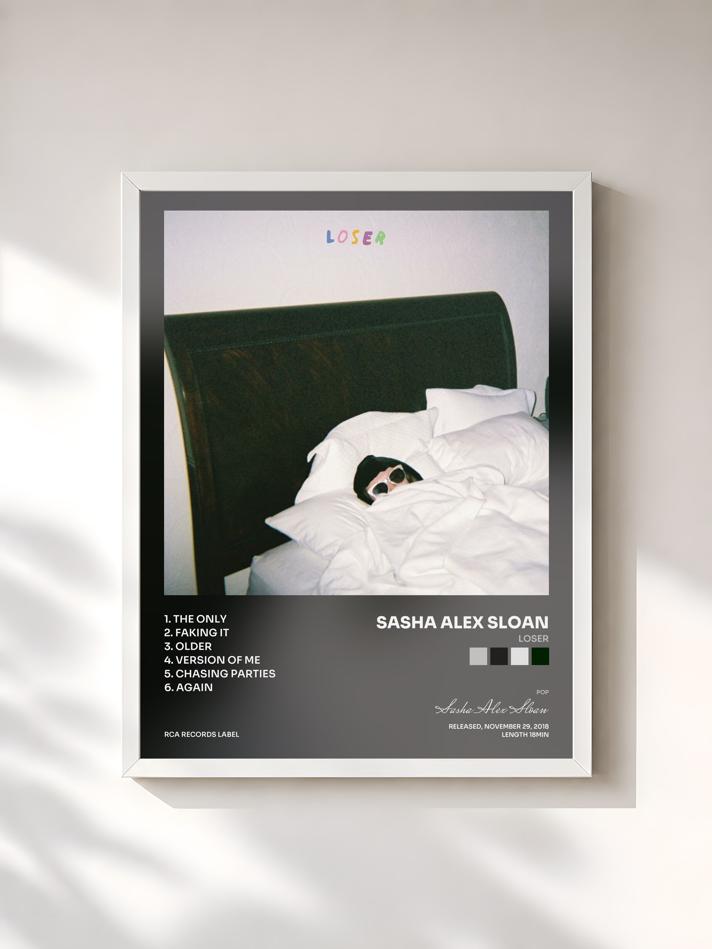 #blanc Tableau de l'album Loser de Sasha Alex Sloan, cadre blanc, imprimé et encadré en France