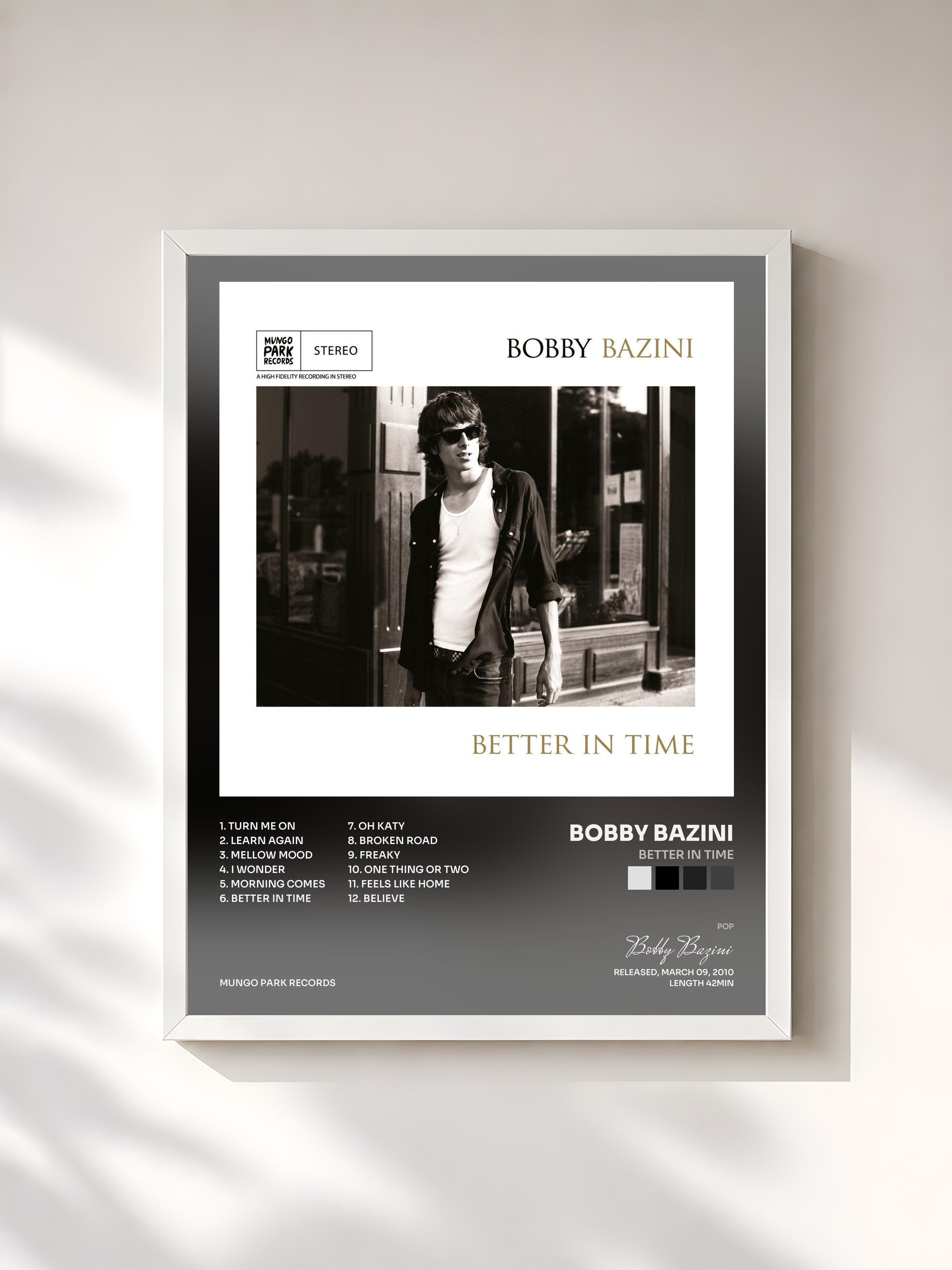 #blanc Tableau de l'album Better in Time de Bobby Bazini, cadre blanc, imprimé et encadré en France