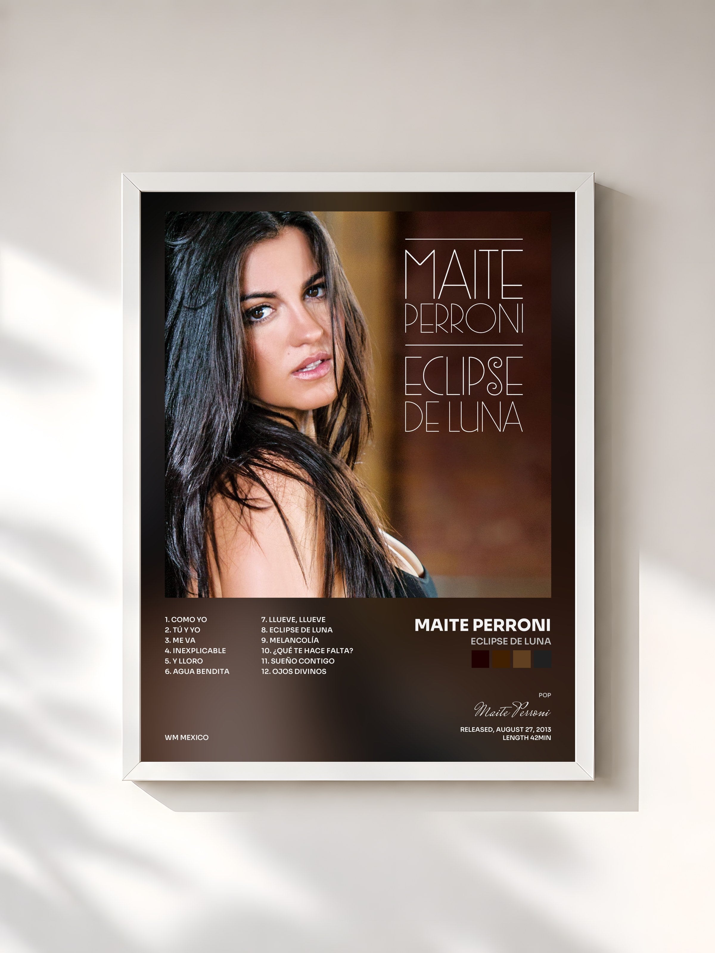 #blanc Tableau de l'album Eclipse De Luna de Maite Perroni, cadre blanc, imprimé et encadré en France