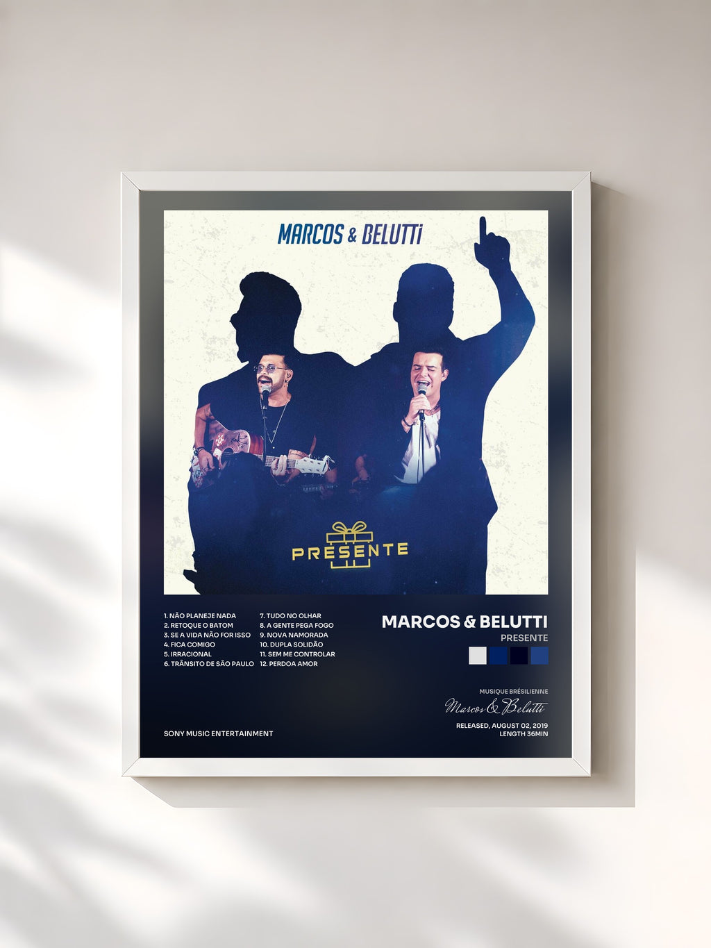 #blanc Tableau de l'album Presente de Marcos & Belutti, cadre blanc, imprimé et encadré en France