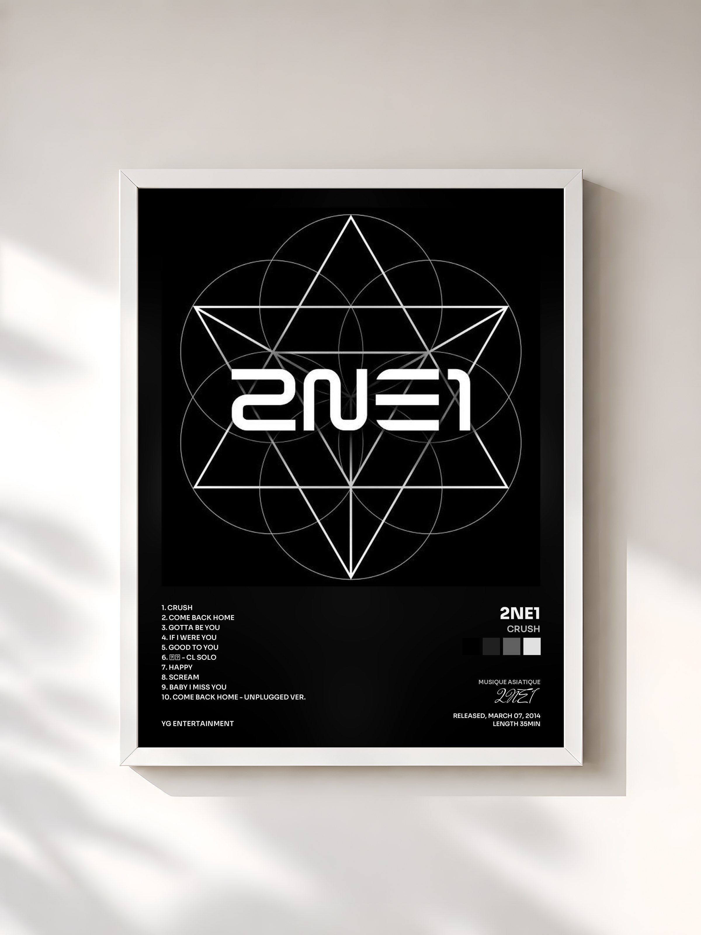 #blanc Tableau de l'album CRUSH de 2NE1, cadre blanc, imprimé et encadré en France