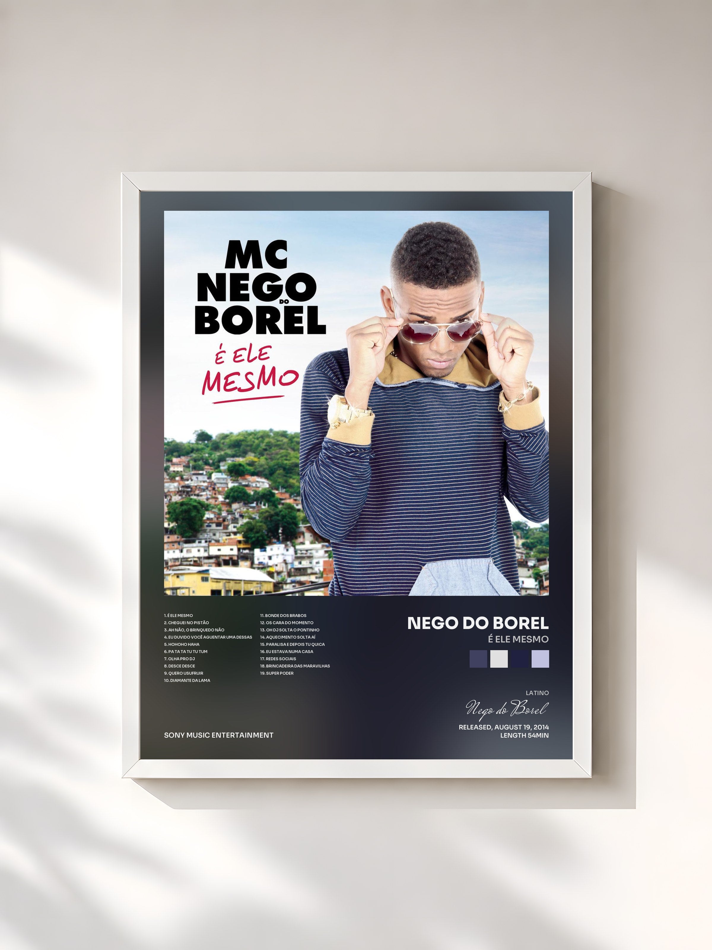 #blanc Tableau de l'album É Ele Mesmo de Nego do Borel, cadre blanc, imprimé et encadré en France