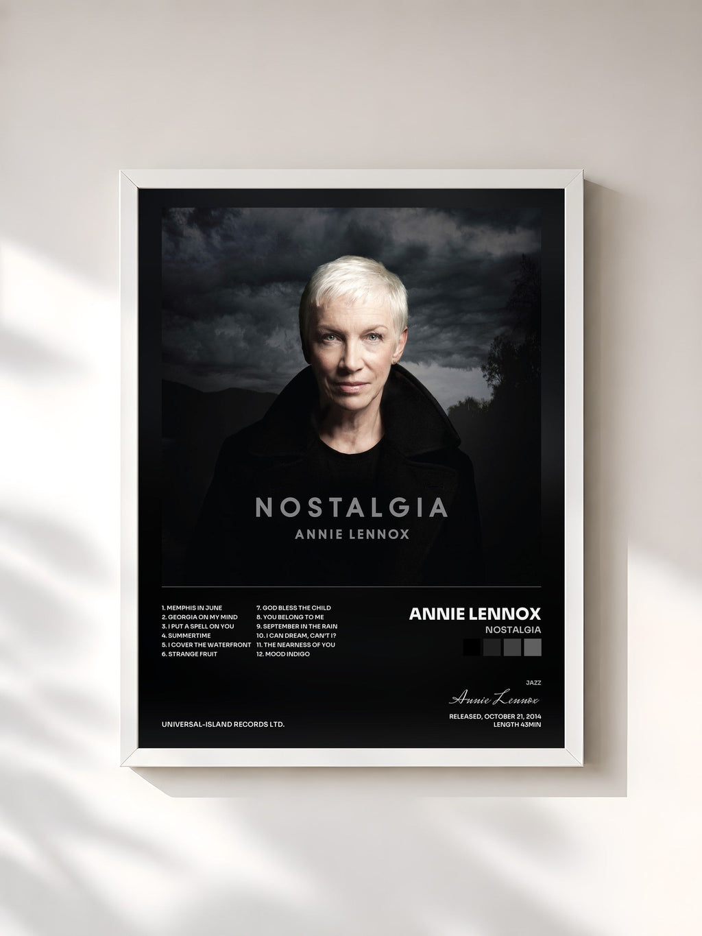 #blanc Nostalgia di Annie Lennox in stampa incorniciata, cornice bianca, stampata e incorniciata in Francia