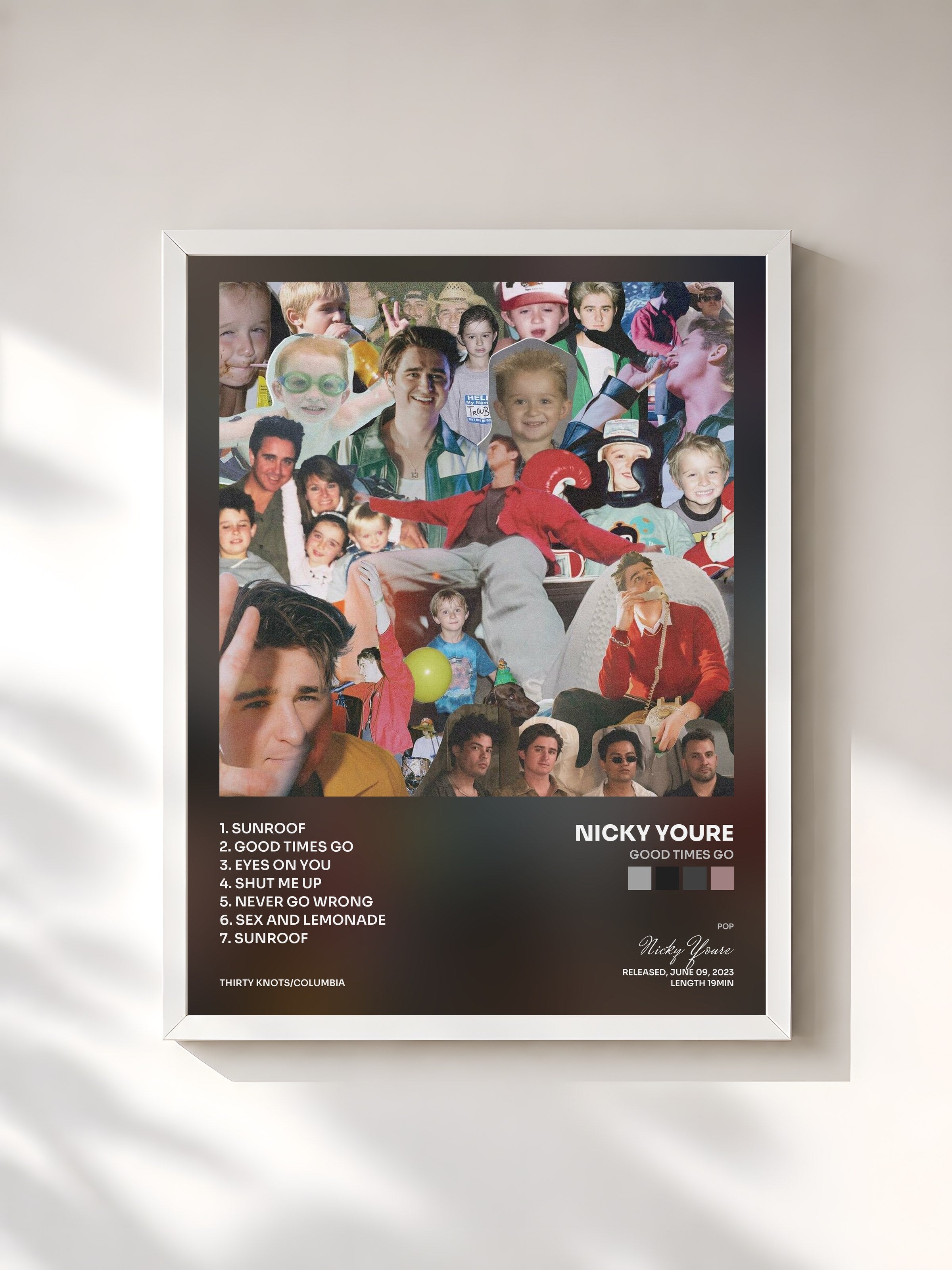 #blanc Tableau de l'album Good Times Go de Nicky Youre, cadre blanc, imprimé et encadré en France
