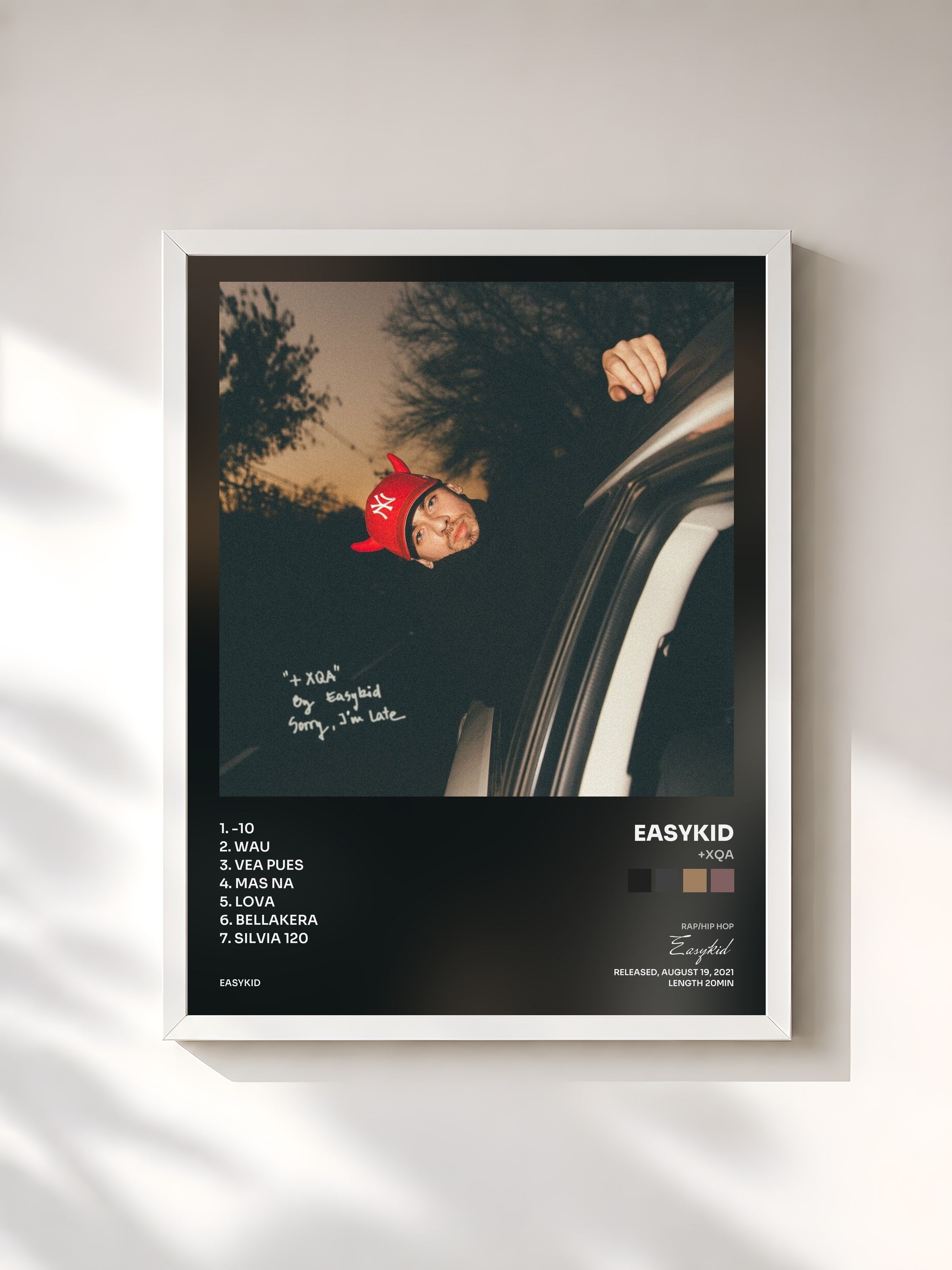 #blanc Tableau de l'album +Xqa de Easykid, cadre blanc, imprimé et encadré en France