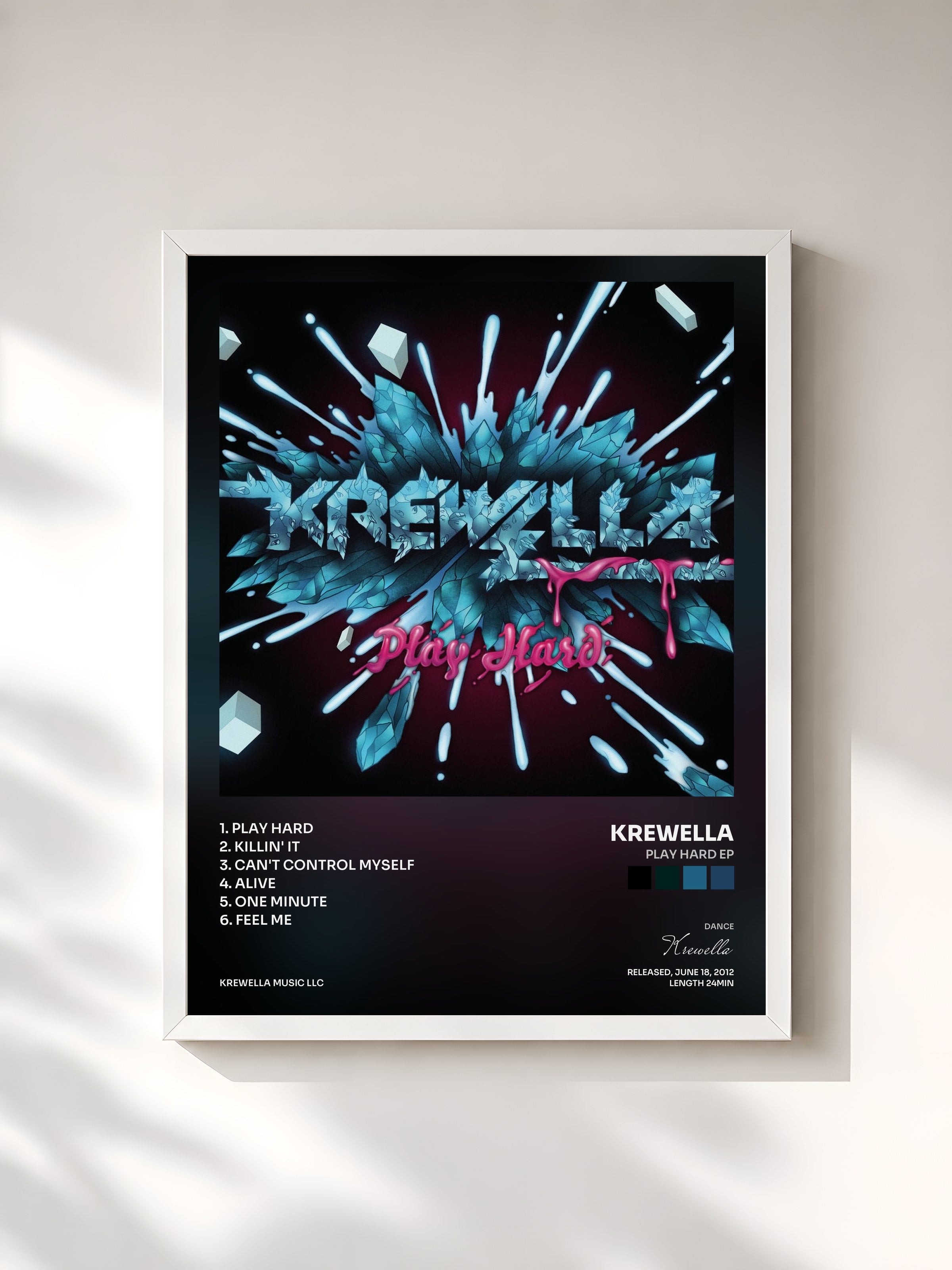 #blanc Tableau de l'album Play Hard EP de Krewella, cadre blanc, imprimé et encadré en France