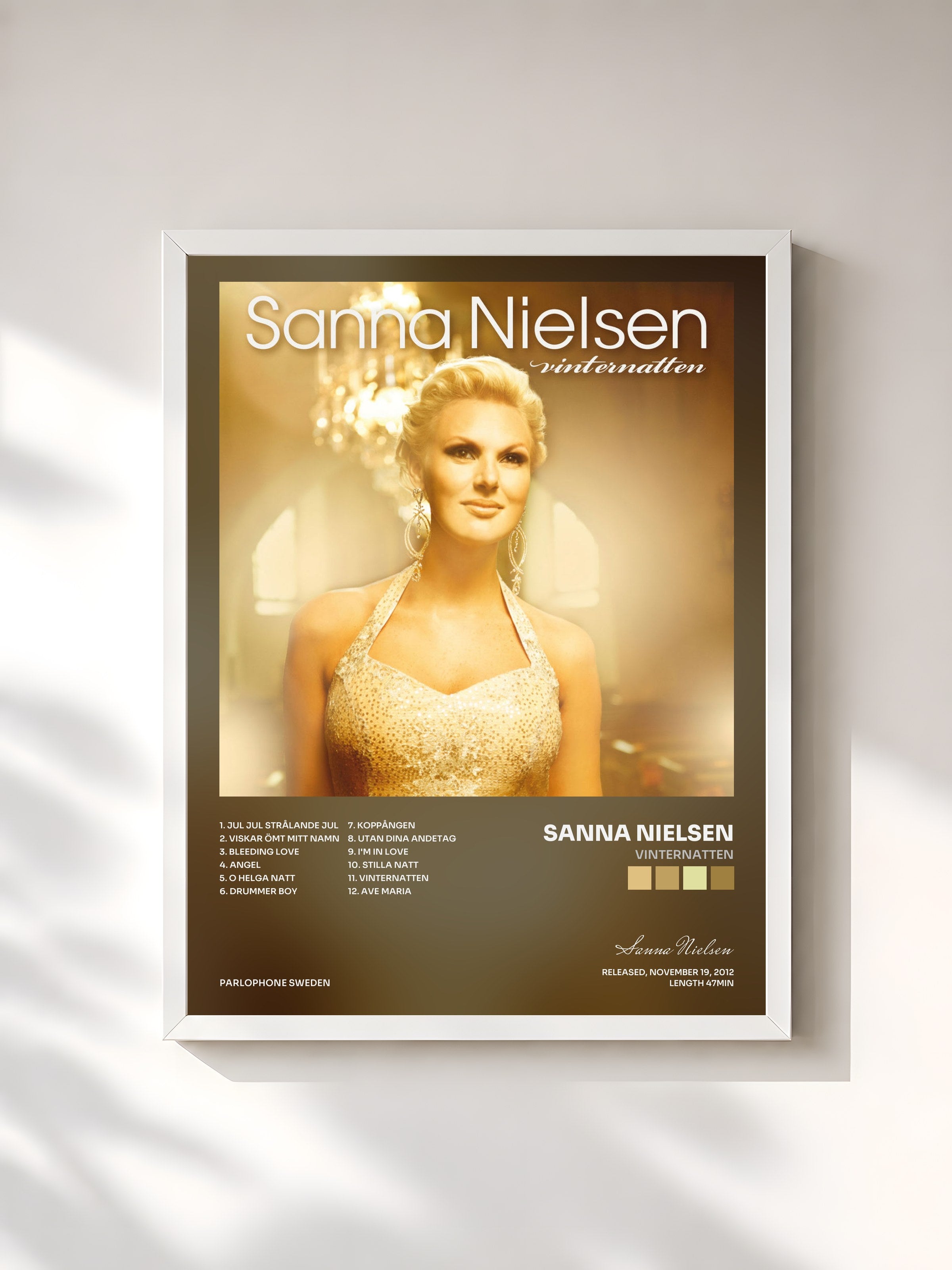 #blanc Tableau de l'album Vinternatten de Sanna Nielsen, cadre blanc, imprimé et encadré en France