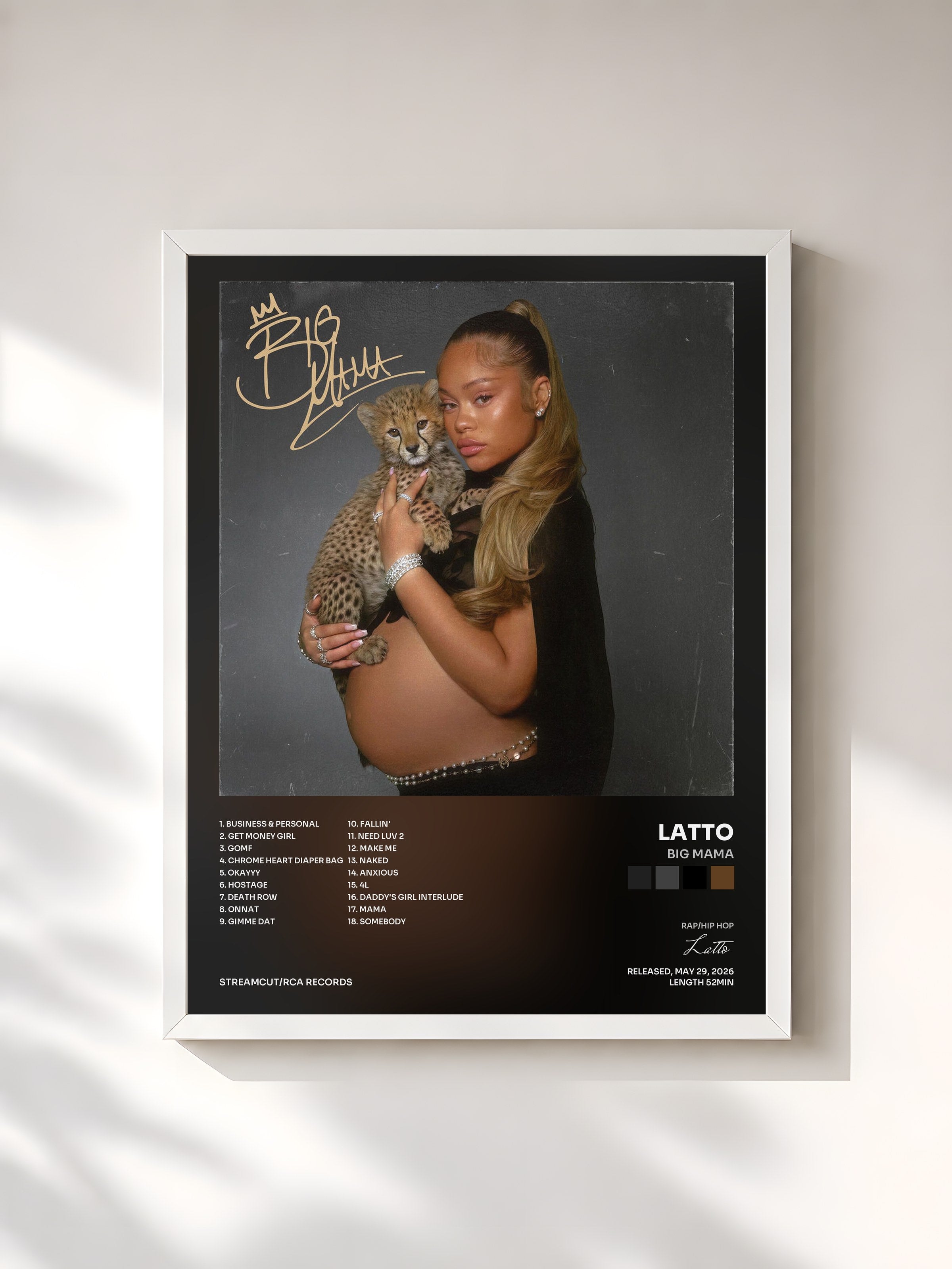#blanc Tableau de l'album Big Mama de Latto, cadre blanc, imprimé et encadré en France