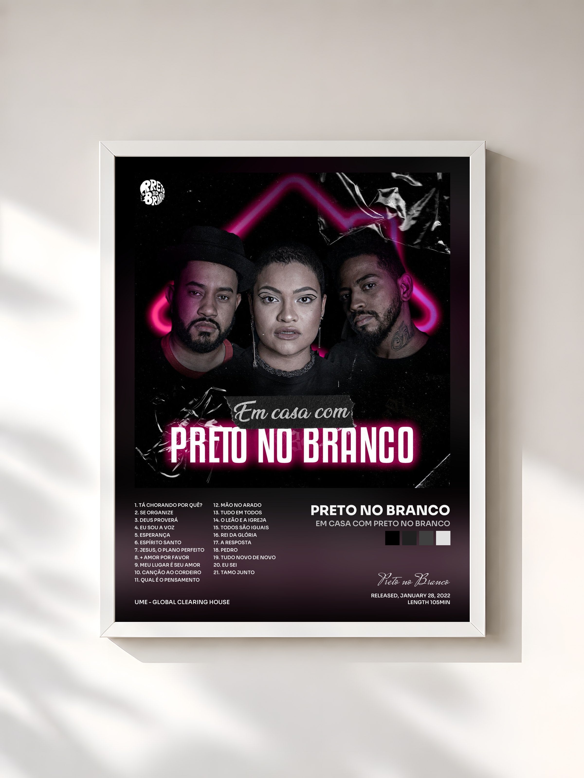 #blanc Tableau de l'album Em Casa Com Preto no Branco de Preto no Branco, cadre blanc, imprimé et encadré en France