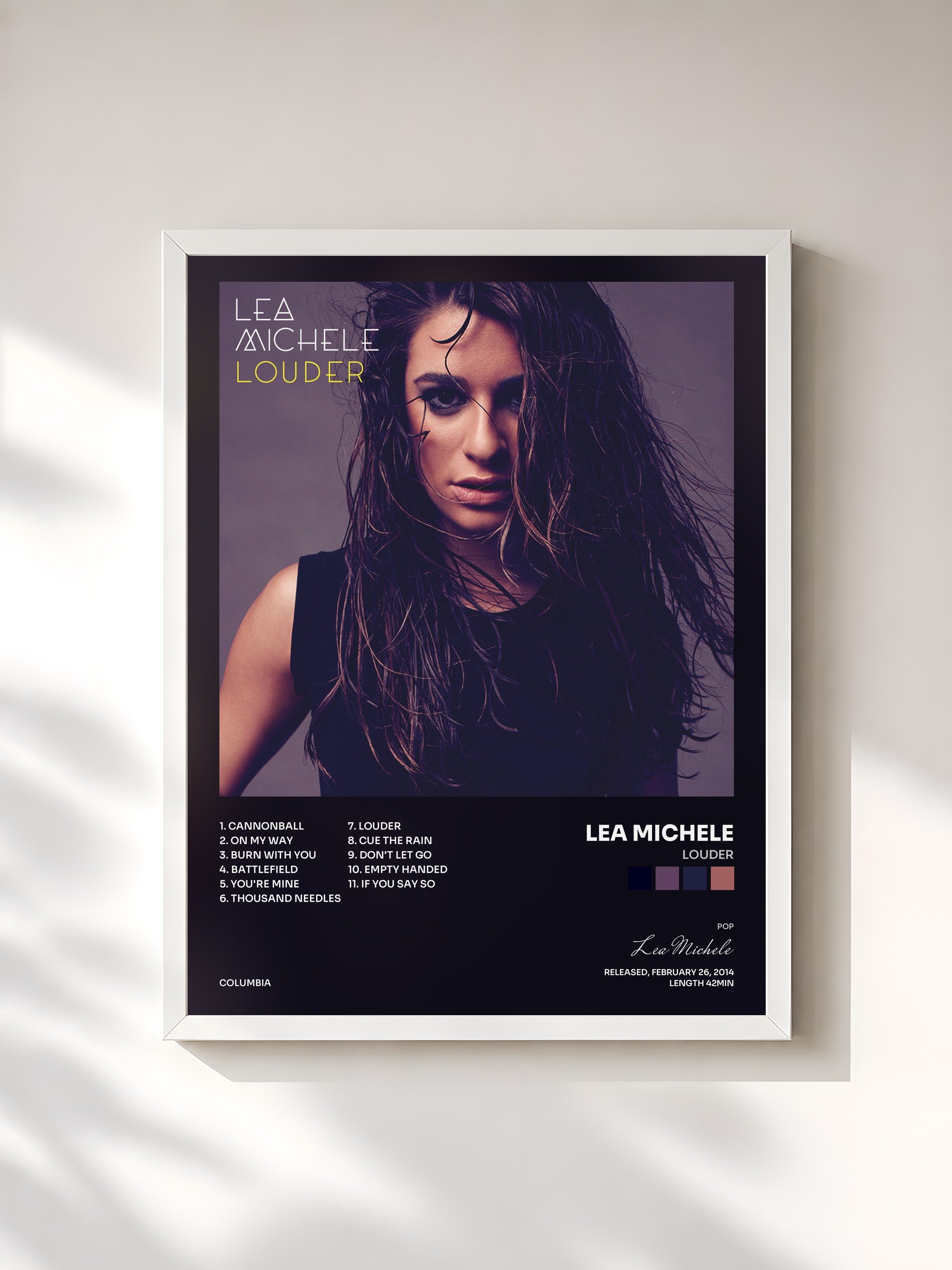 #blanc Tableau de l'album Louder de Lea Michele, cadre blanc, imprimé et encadré en France