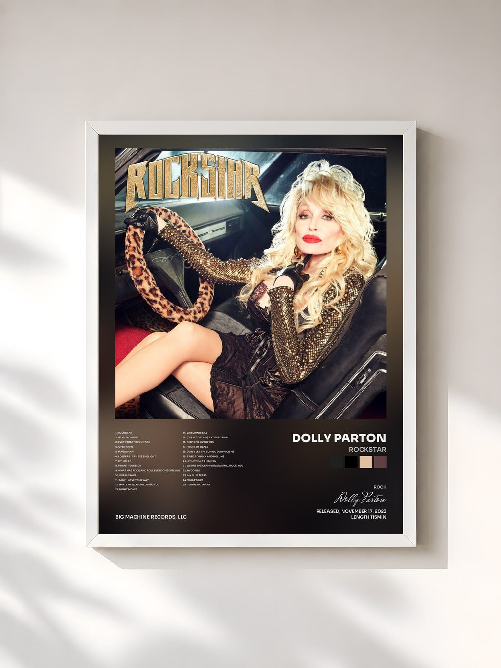 #blanc Rockstar de Dolly Parton en lámina enmarcada, marco blanco, impresa y enmarcada en Francia