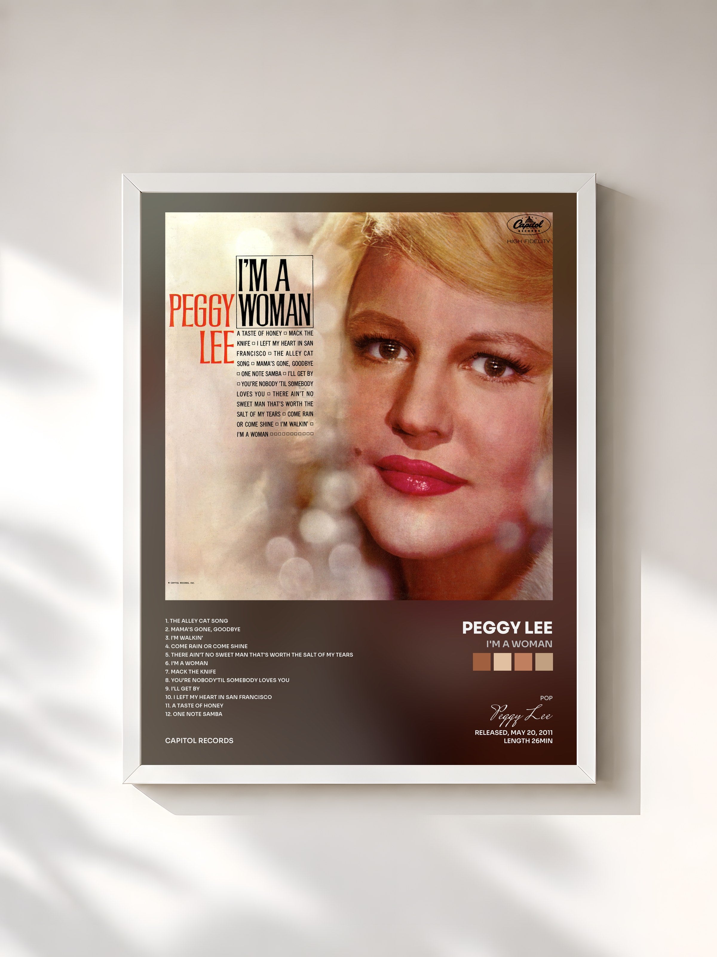 #blanc Tableau de l'album I'm A Woman de Peggy Lee, cadre blanc, imprimé et encadré en France