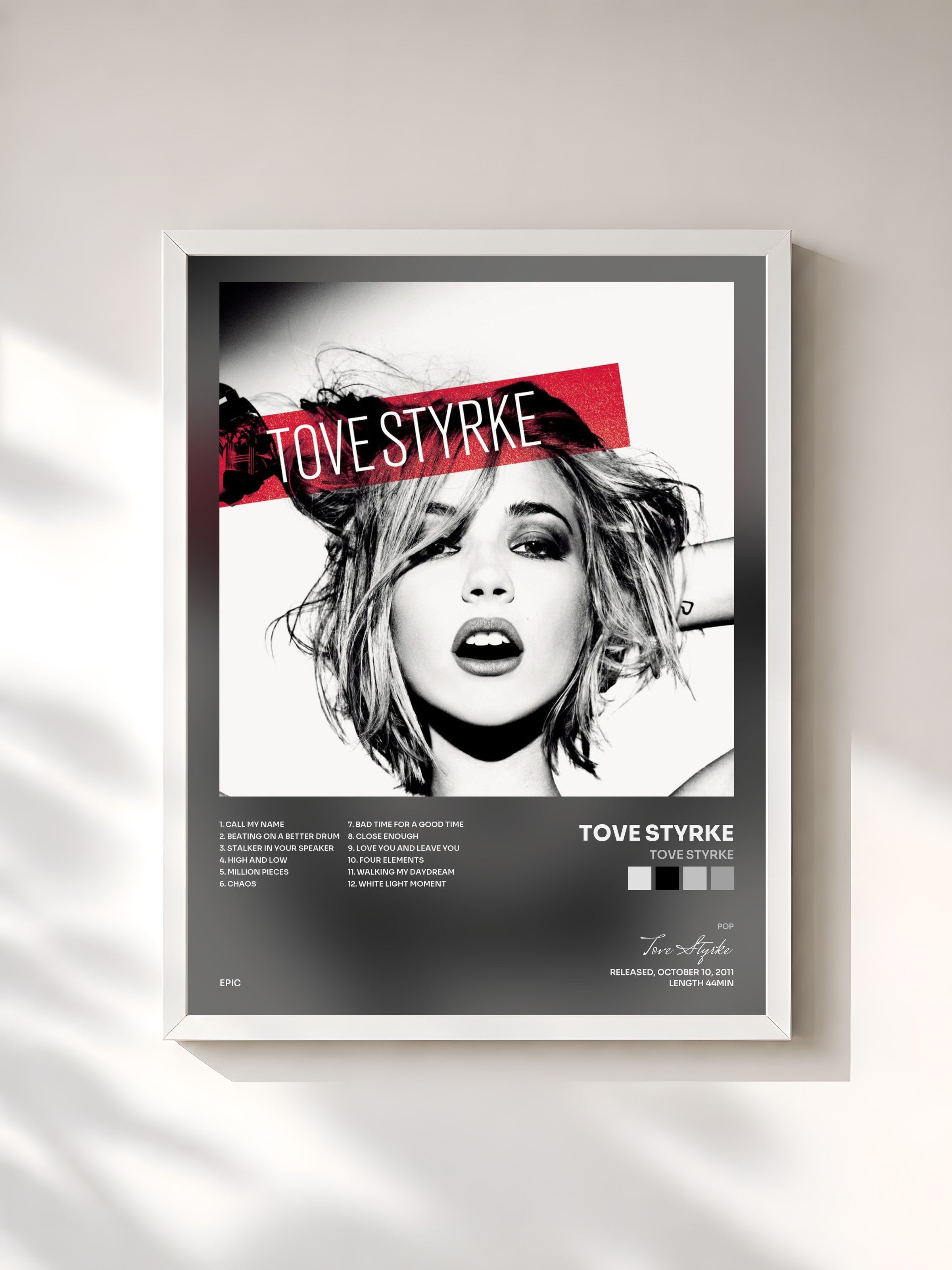 #blanc Tableau de l'album Tove Styrke de Tove Styrke, cadre blanc, imprimé et encadré en France