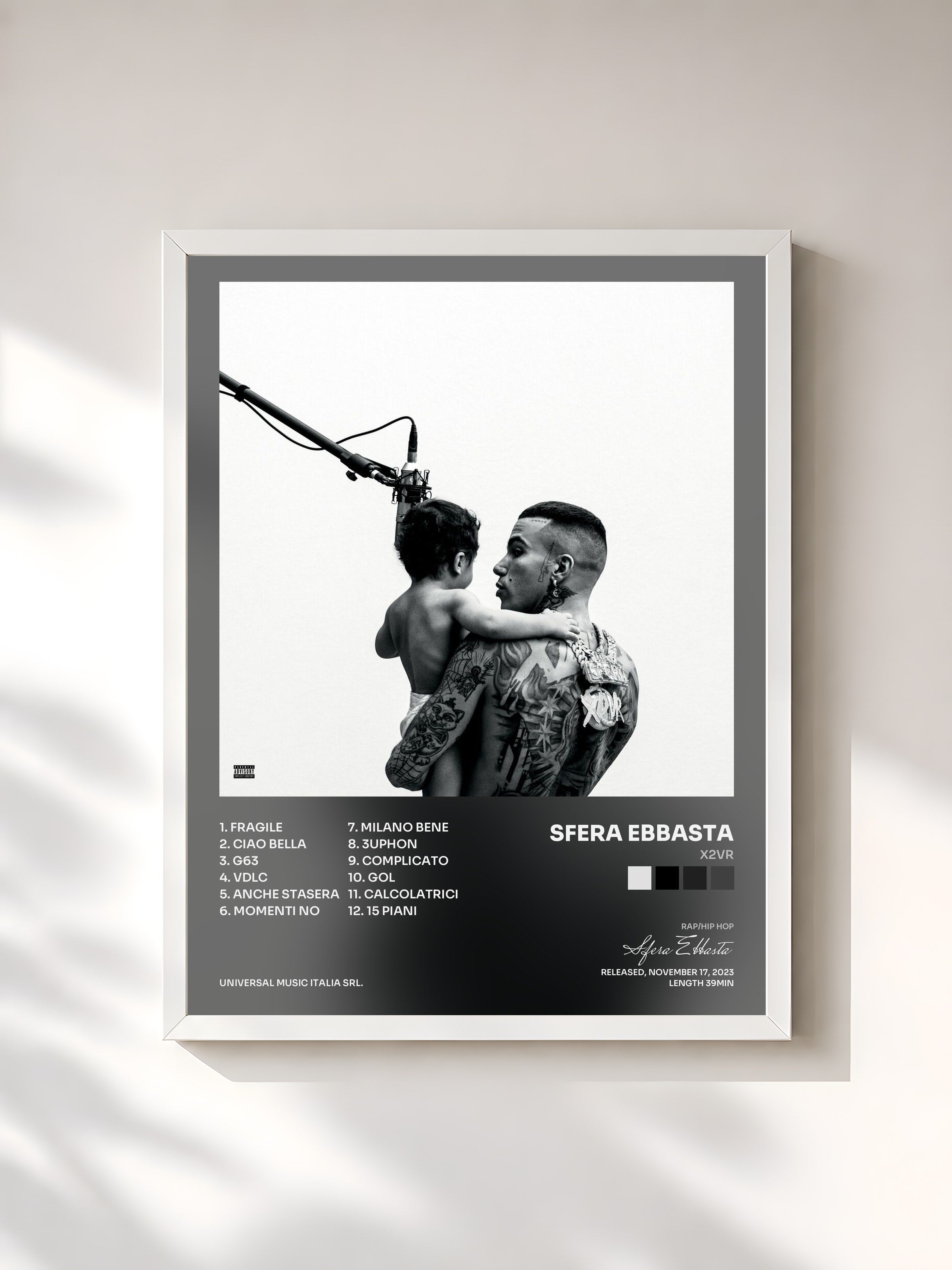 #blanc Tableau de l'album X2VR de Sfera Ebbasta, cadre blanc, imprimé et encadré en France