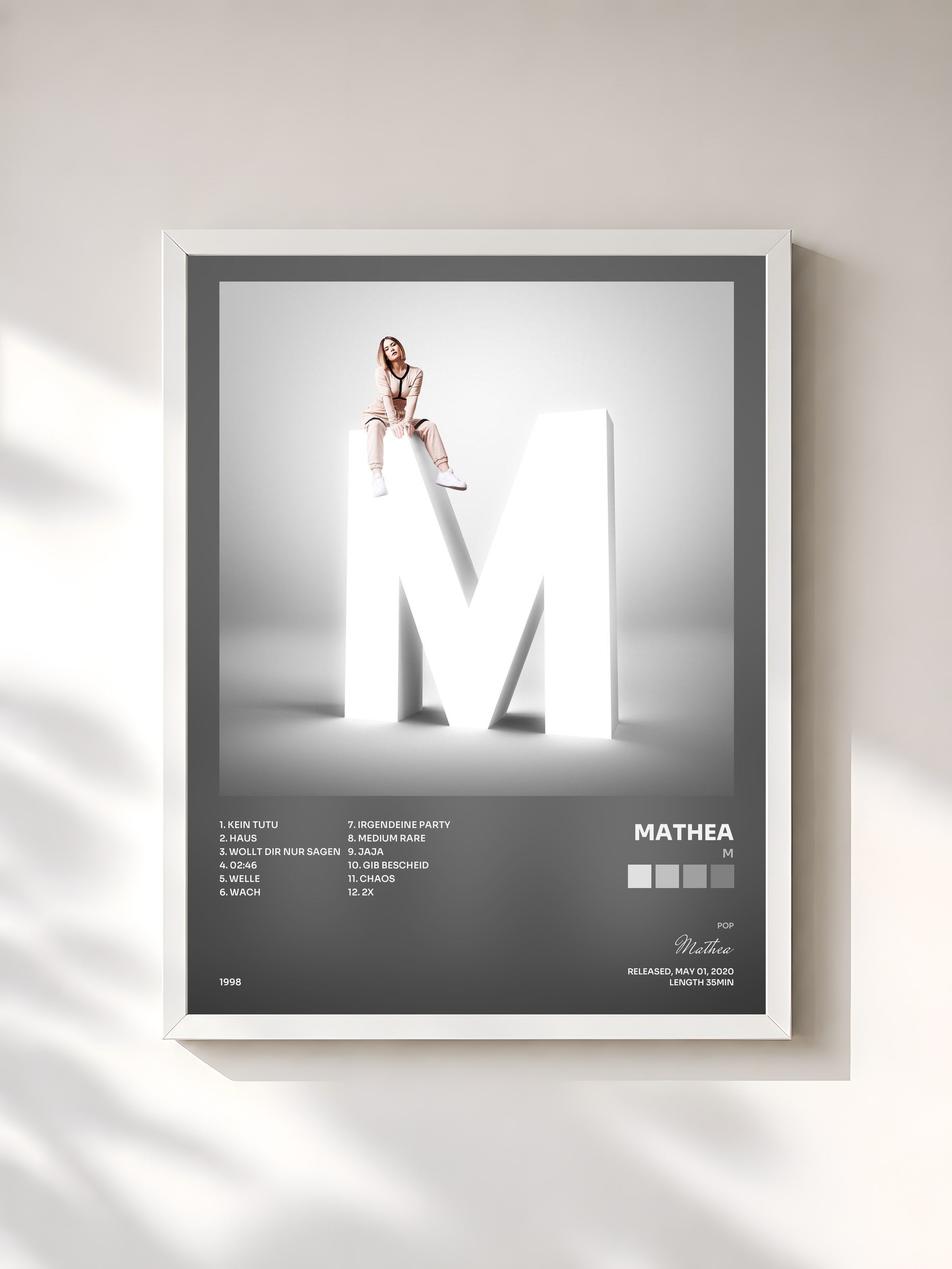 #blanc Tableau de l'album M de Mathea, cadre blanc, imprimé et encadré en France