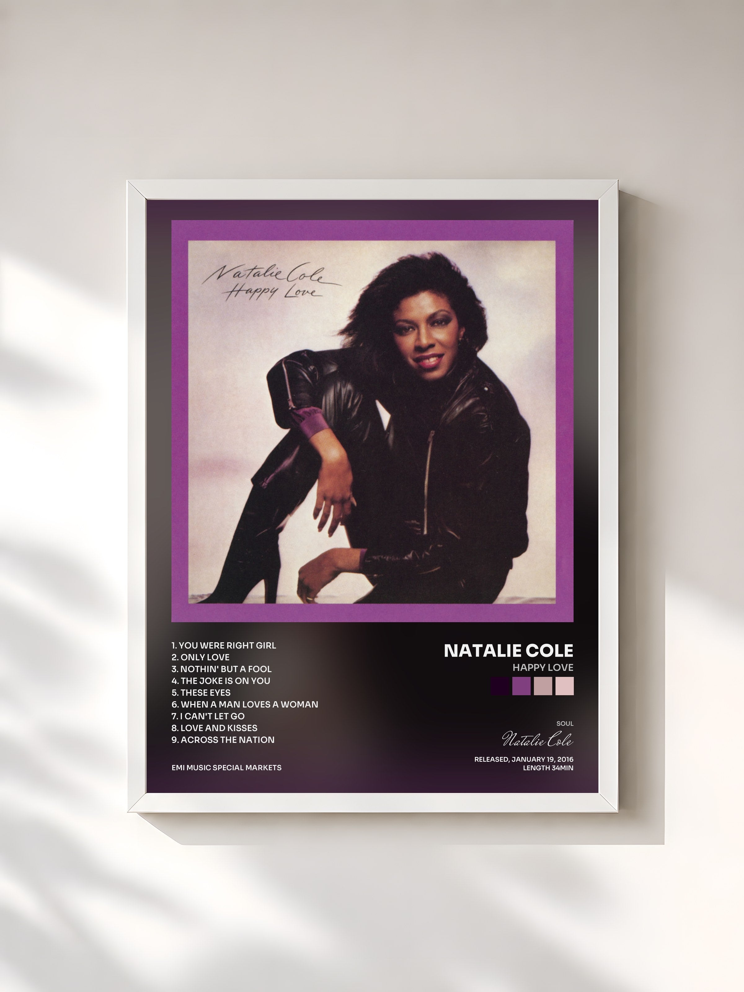 #blanc Tableau de l'album Happy Love de Natalie Cole, cadre blanc, imprimé et encadré en France