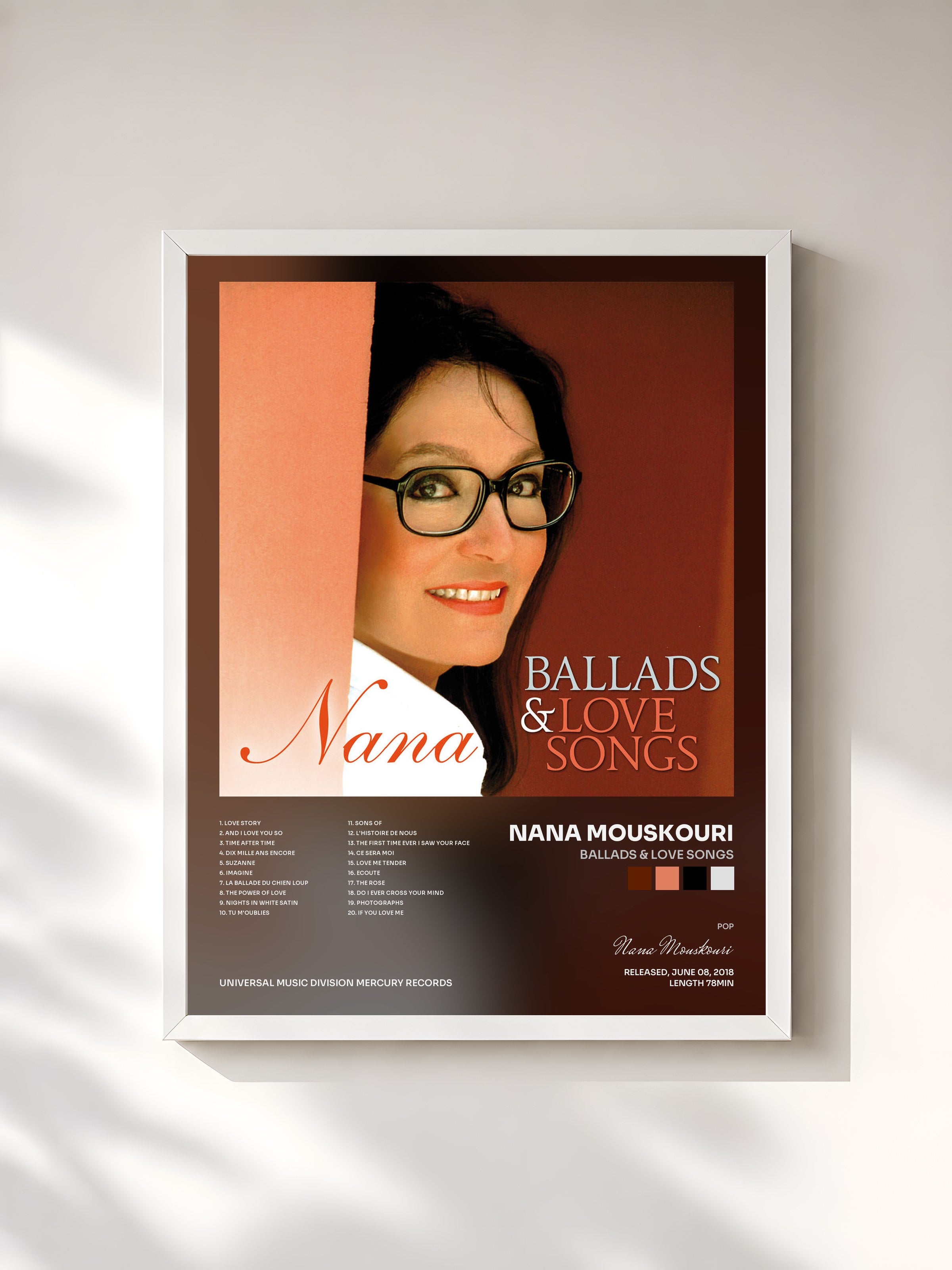 #blanc Tableau de l'album Ballads & Love Songs de Nana Mouskouri, cadre blanc, imprimé et encadré en France
