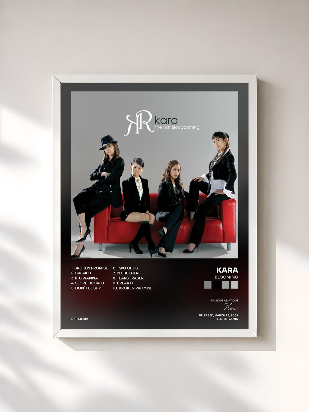 #blanc Tableau de l'album Blooming de Kara, cadre blanc, imprimé et encadré en France