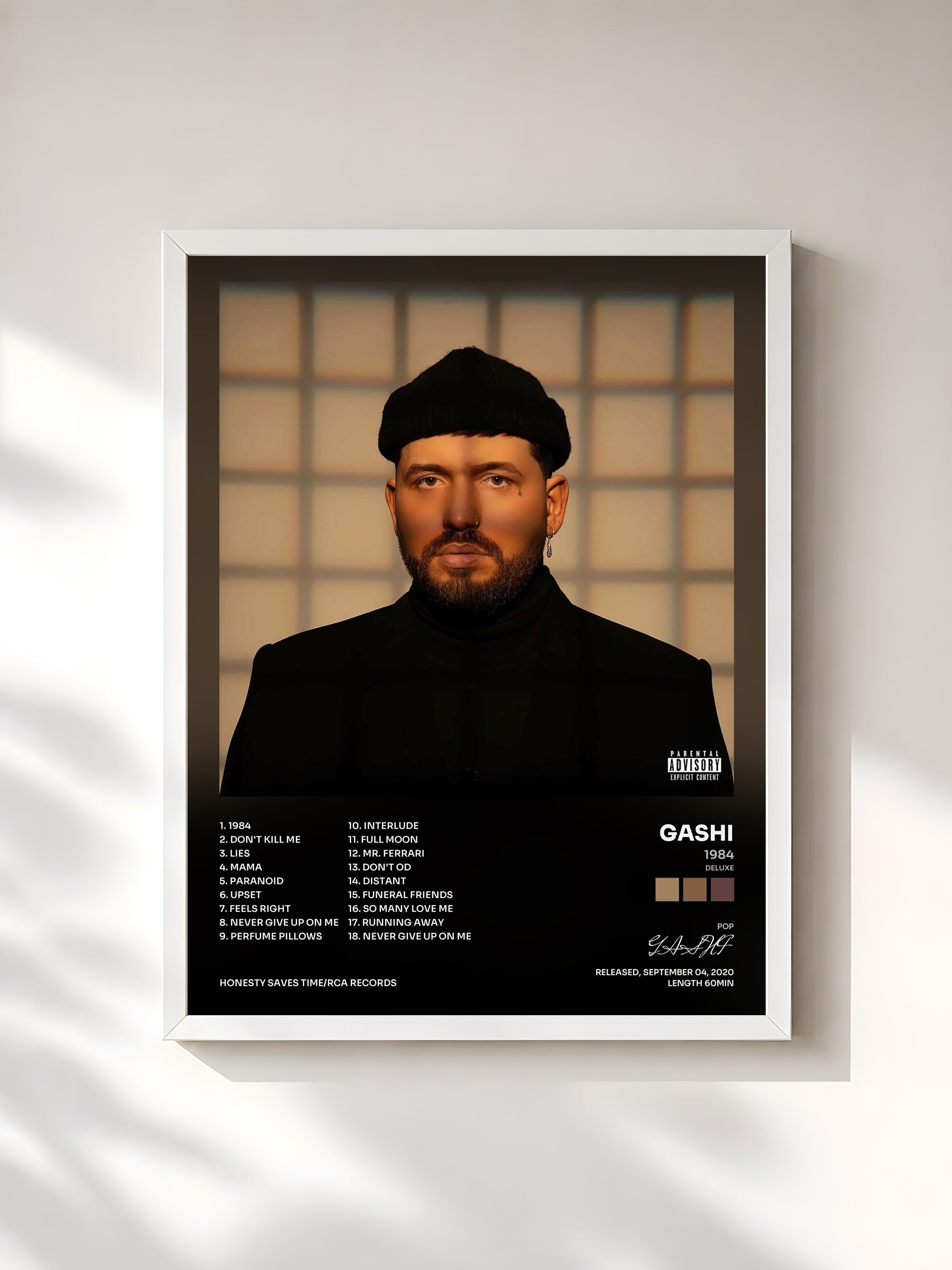 #blanc Tableau de l'album 1984 (Deluxe) de GASHI, cadre blanc, imprimé et encadré en France