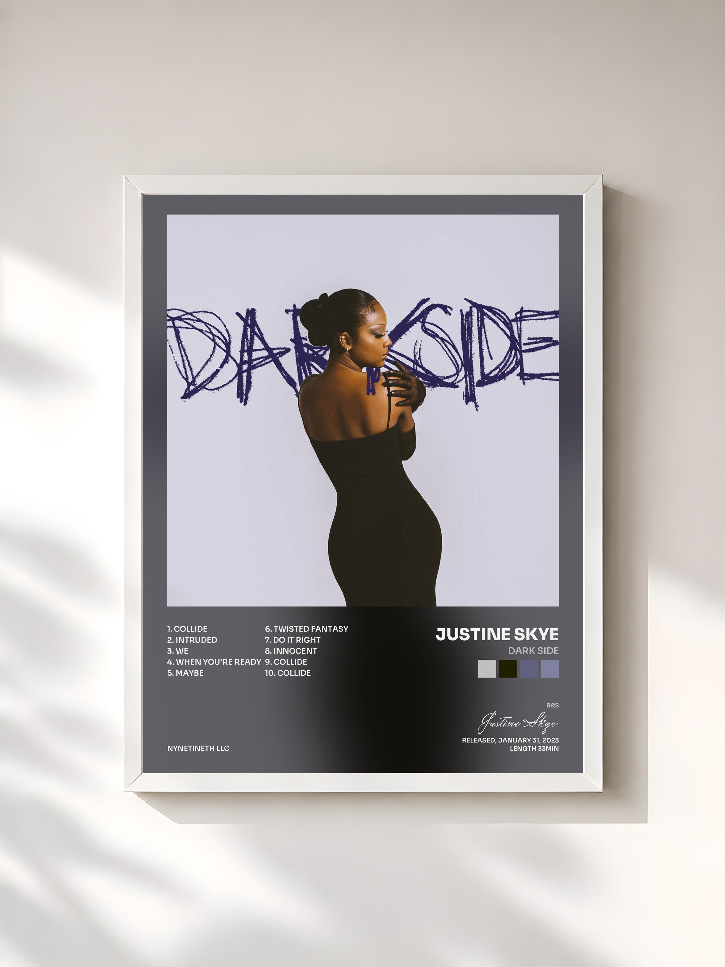 #blanc Tableau de l'album Dark Side de Justine Skye, cadre blanc, imprimé et encadré en France