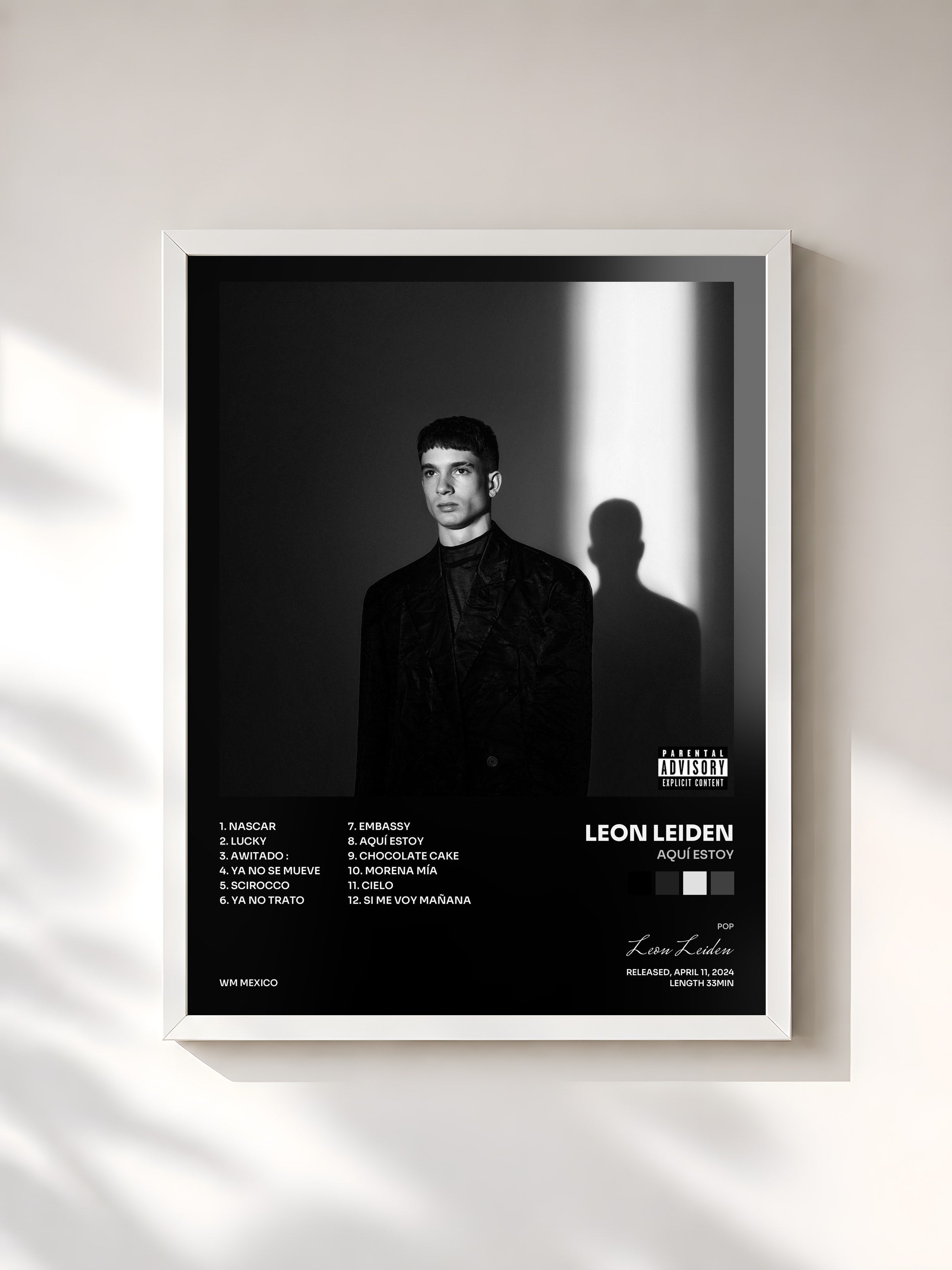 #blanc Tableau de l'album Aquí Estoy de Leon Leiden, cadre blanc, imprimé et encadré en France