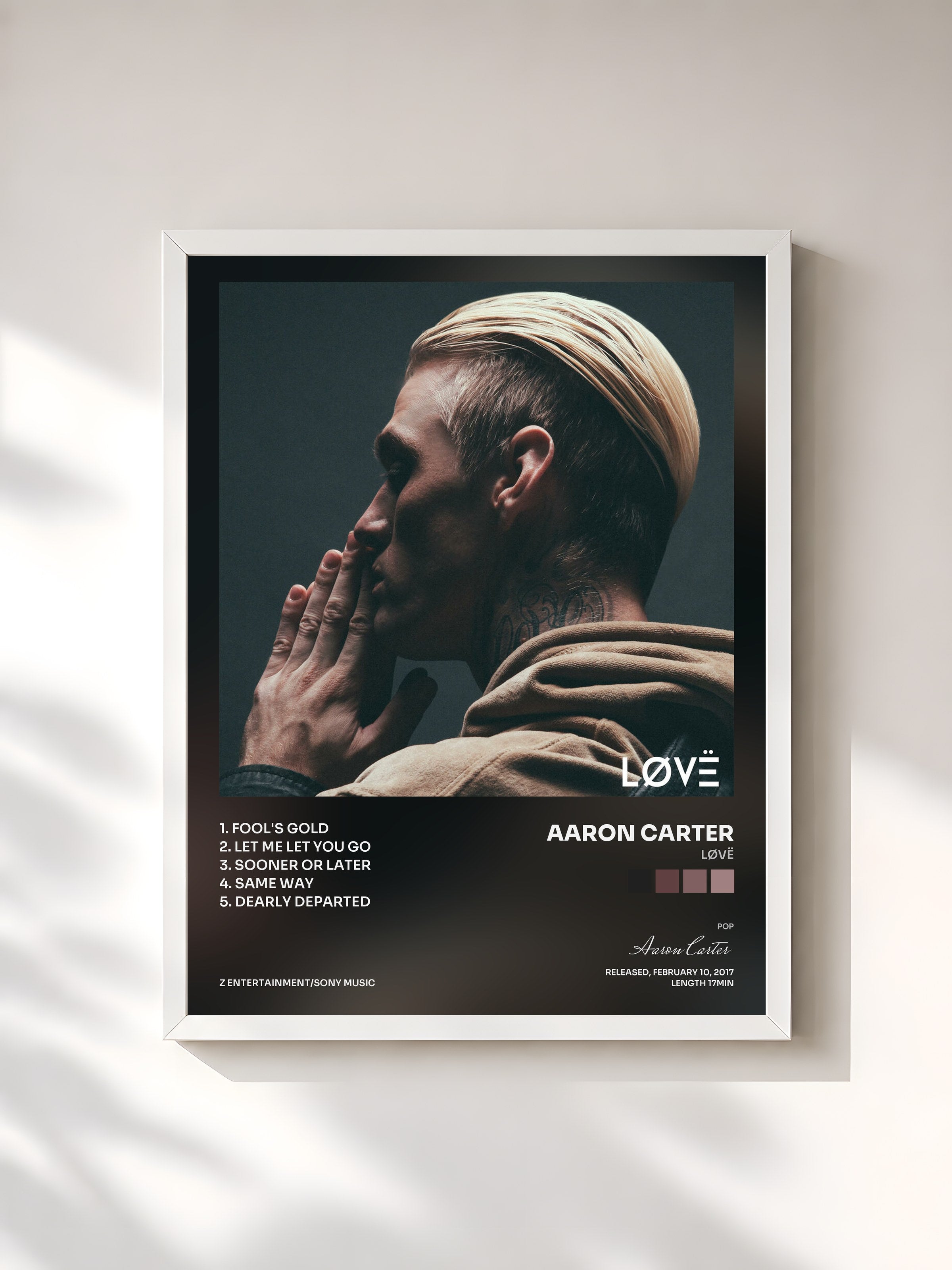 #blanc Tableau de l'album LøVë de Aaron Carter, cadre blanc, imprimé et encadré en France