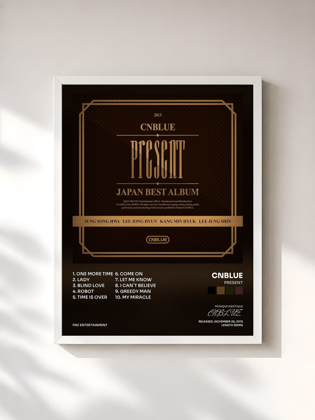#blanc Tableau de l'album PRESENT de CNBLUE, cadre blanc, imprimé et encadré en France
