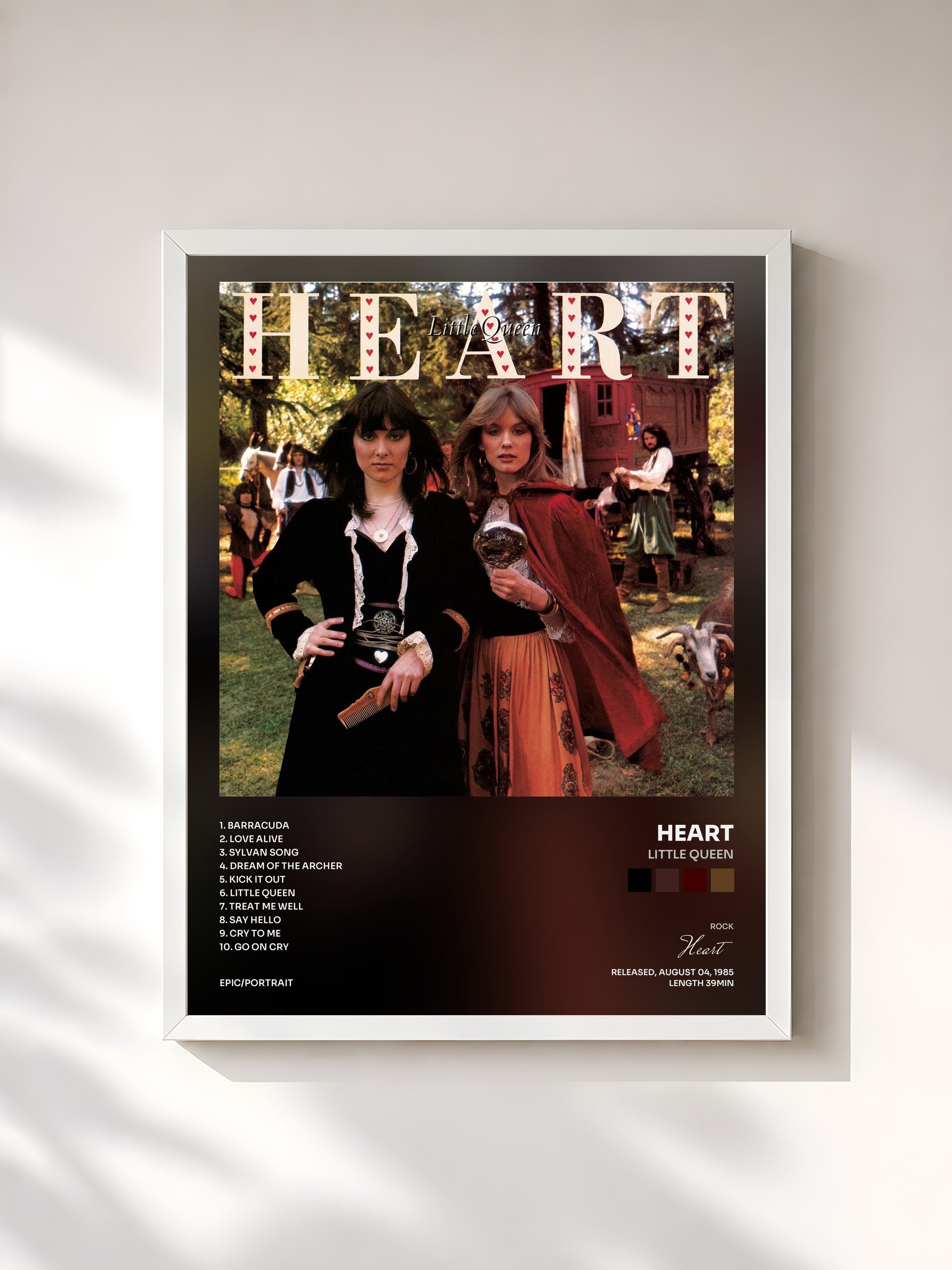 #blanc Tableau de l'album Little Queen de Heart, cadre blanc, imprimé et encadré en France