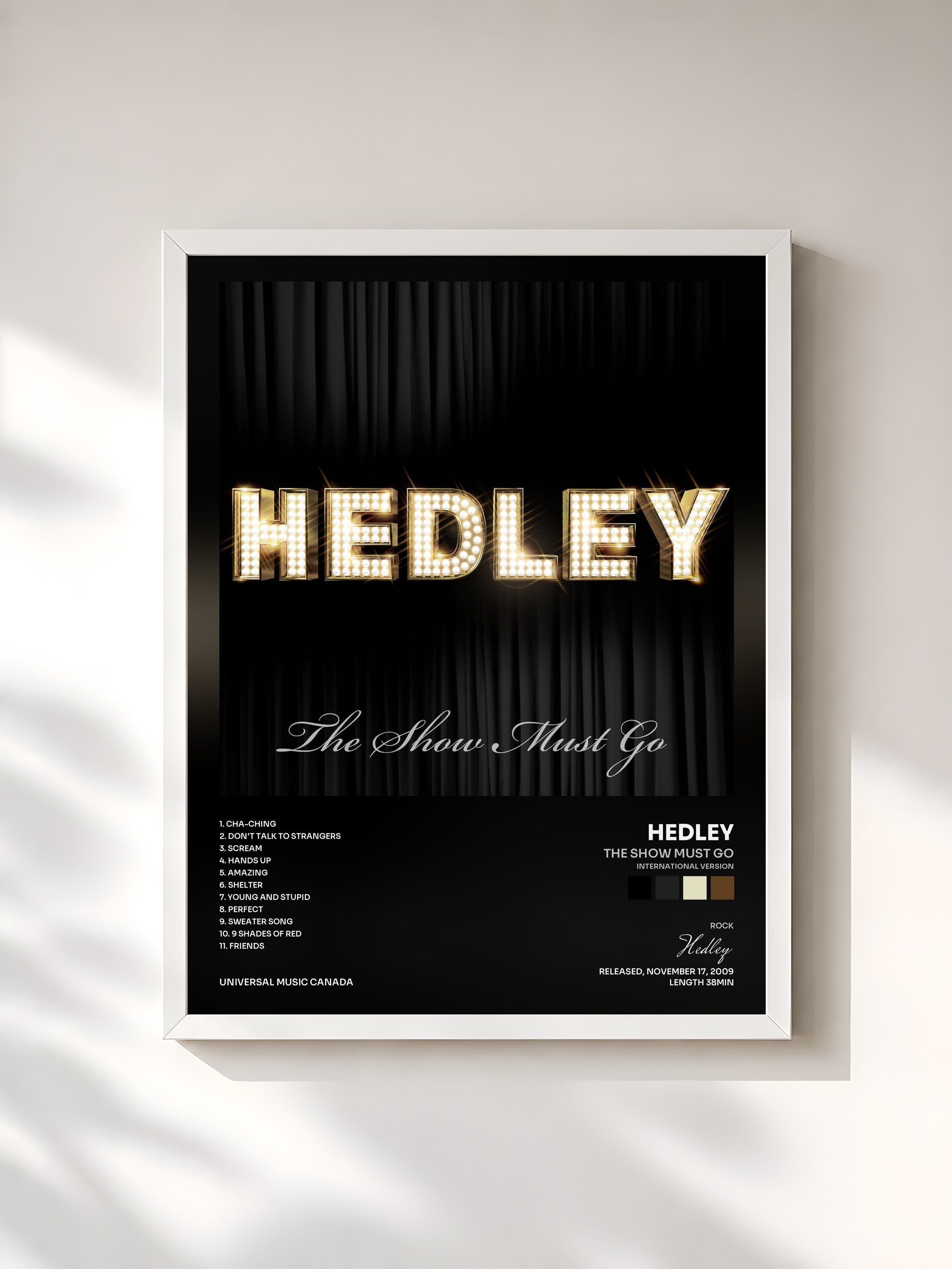 #blanc Tableau de l'album The Show Must Go (International Version) de Hedley, cadre blanc, imprimé et encadré en France