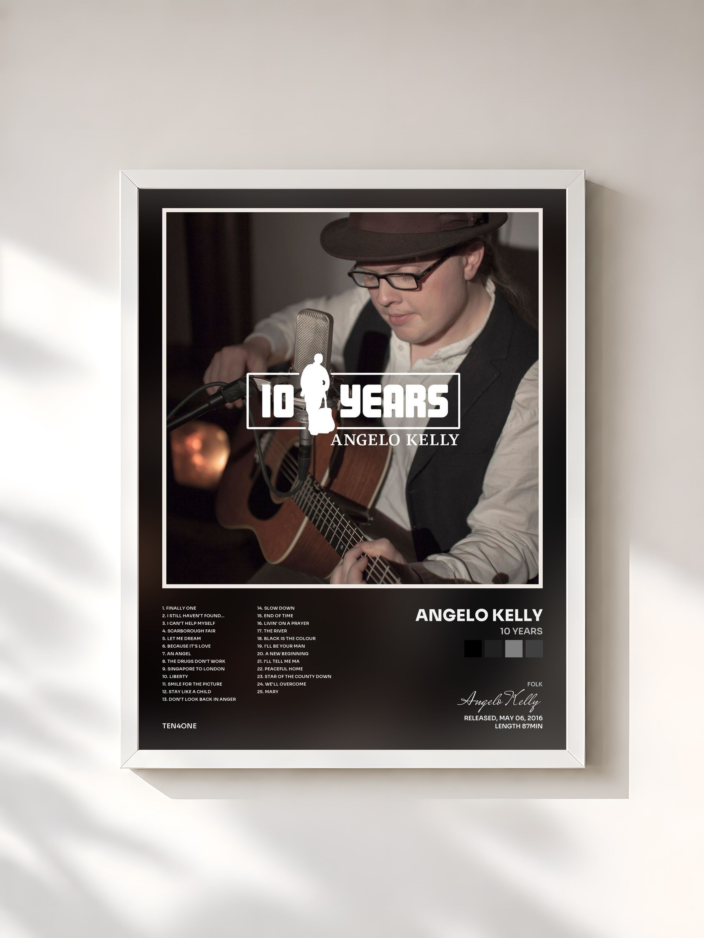#blanc Tableau de l'album 10 Years de Angelo Kelly, cadre blanc, imprimé et encadré en France