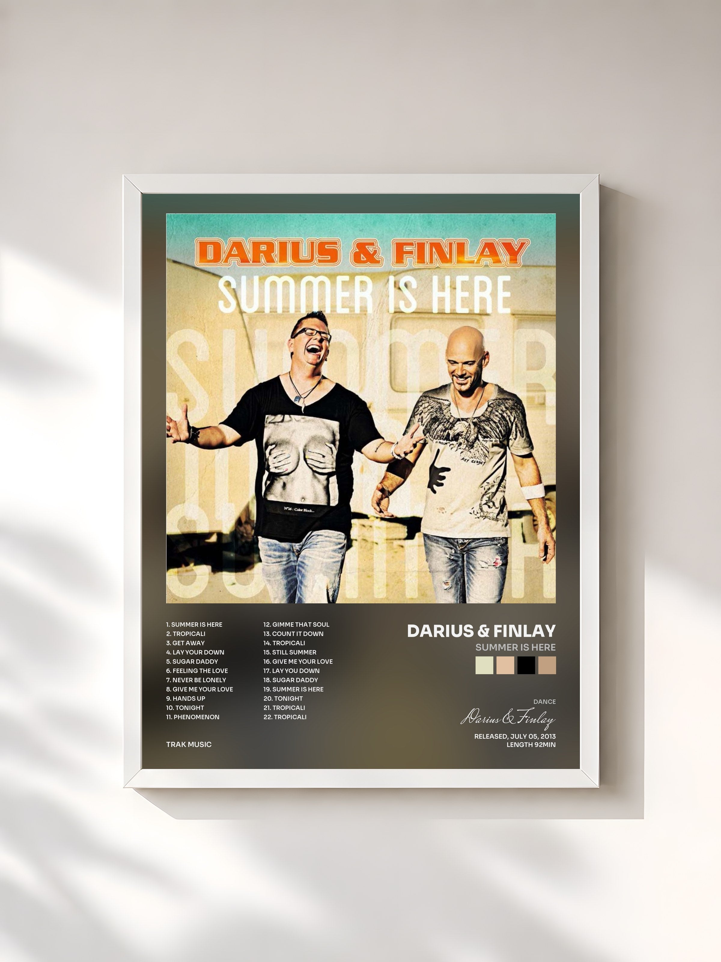 #blanc Tableau de l'album Summer Is Here de Darius & Finlay, cadre blanc, imprimé et encadré en France
