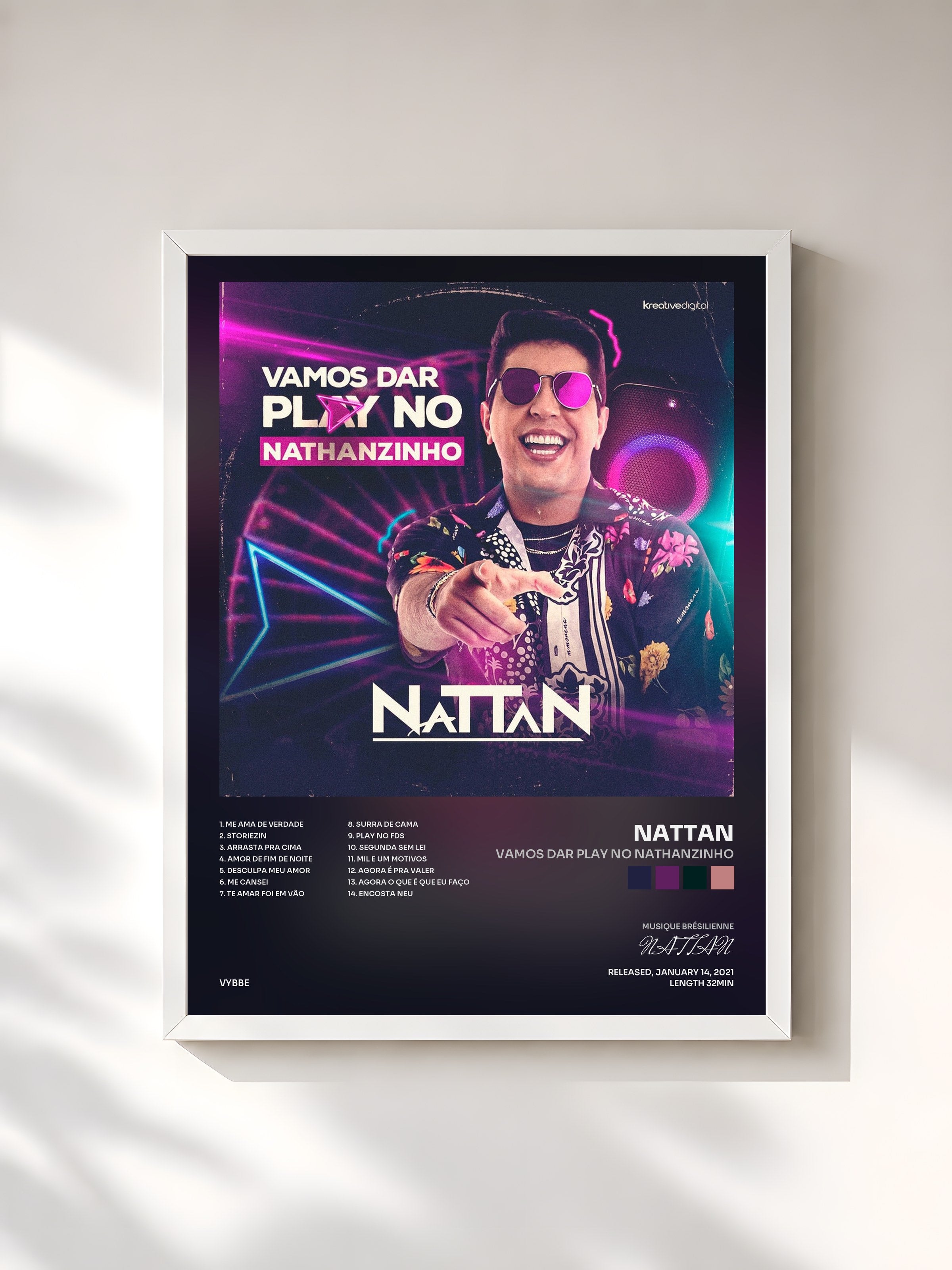 #blanc Tableau de l'album Vamos Dar Play No Nathanzinho de NATTAN, cadre blanc, imprimé et encadré en France